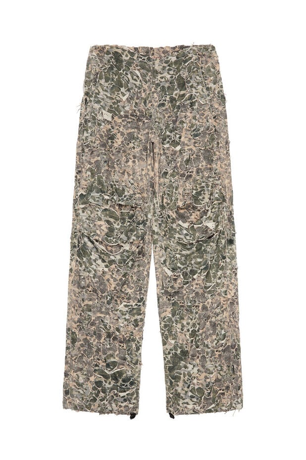 Camo pants with destroyed finish