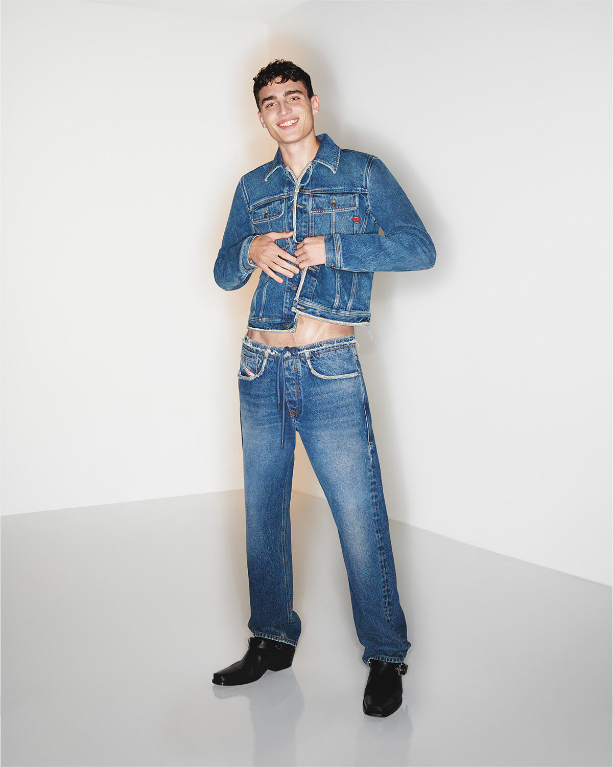 ひろちゃんさん専3/22 新品 DIESEL デニム切り返しジャケット 