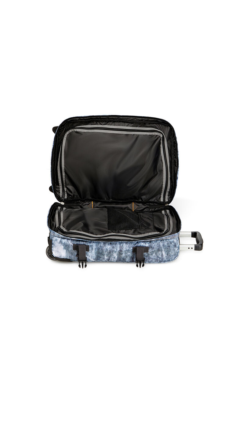 キャリーオンケース