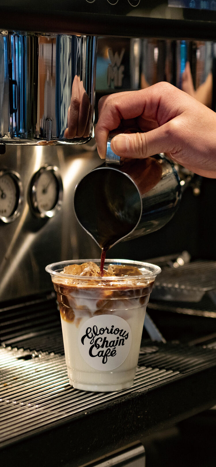 Glorious Chain Café