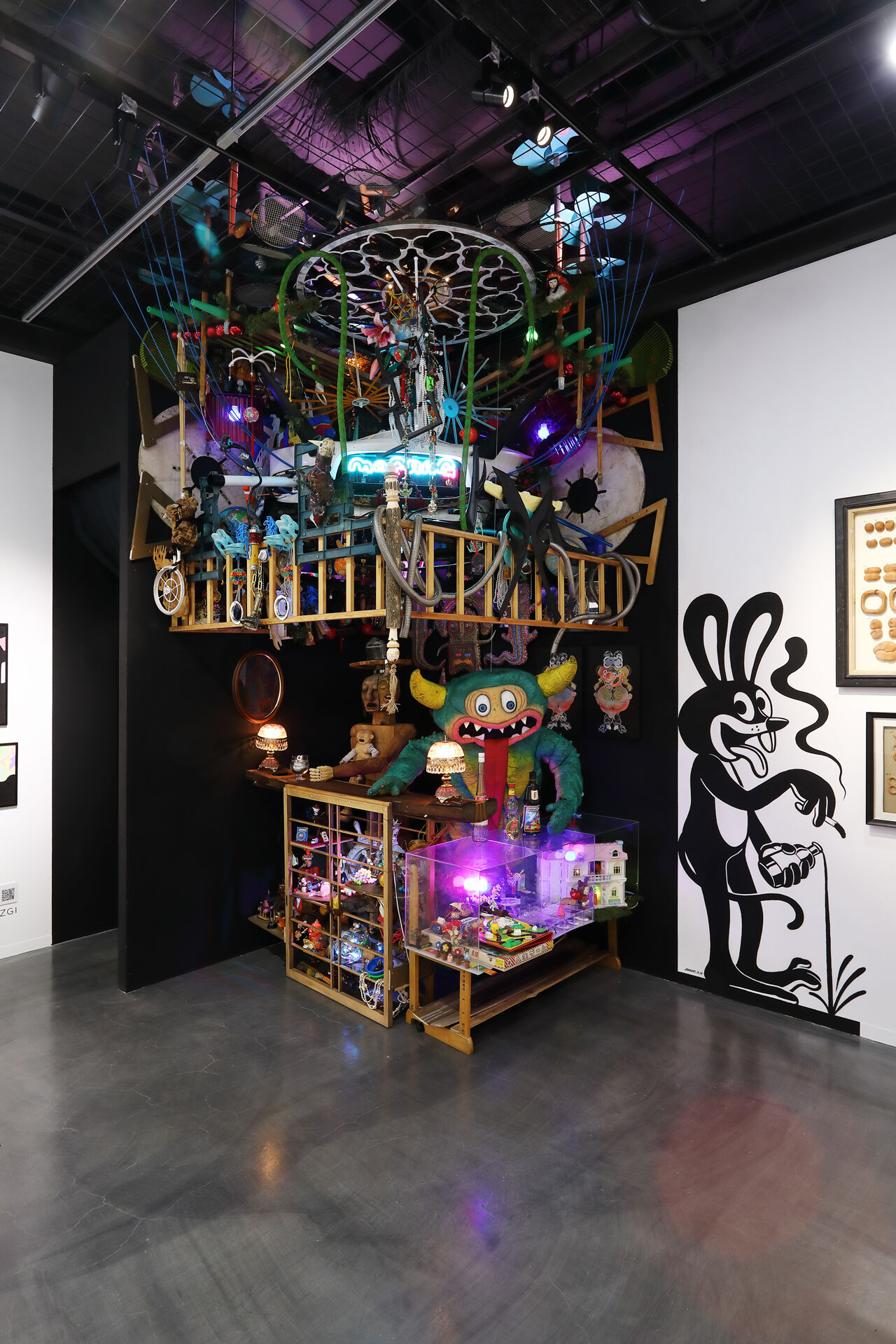 mograg gallery “CANTINA” mograg VERSE - English｜DIESEL ART  GALLERY｜ディーゼル（DIESEL）公式オンラインストア