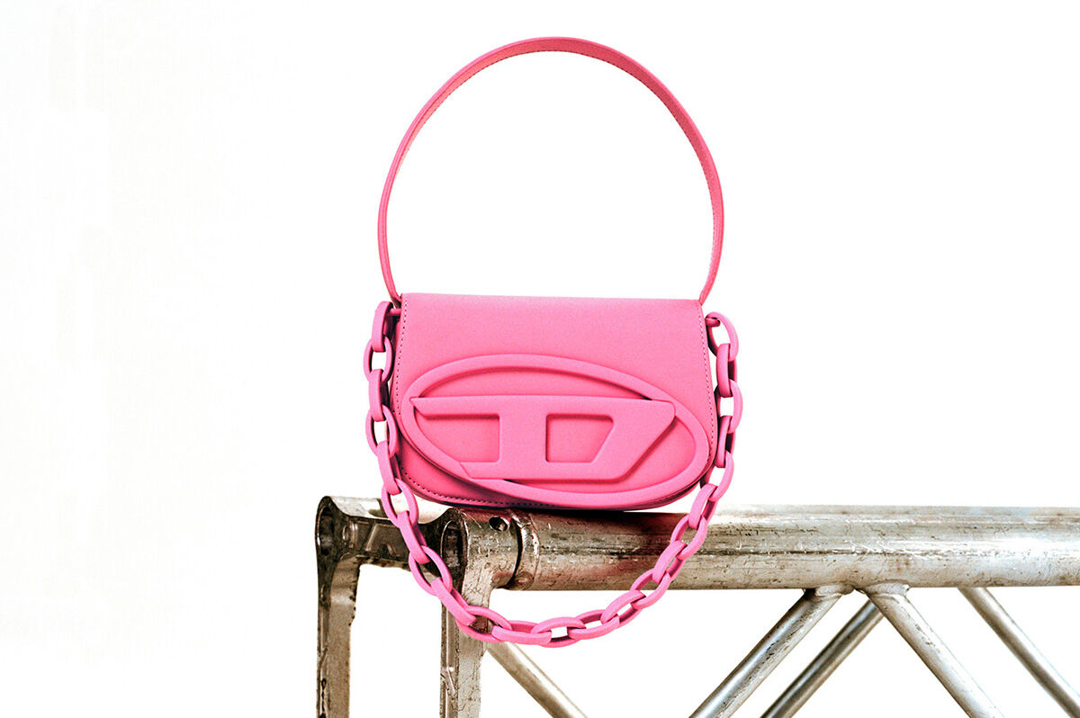 DIESEL☆アイコニック ミニバック 春に合うアイコニックな最新小物がラインナップ|DIESEL NEWS
