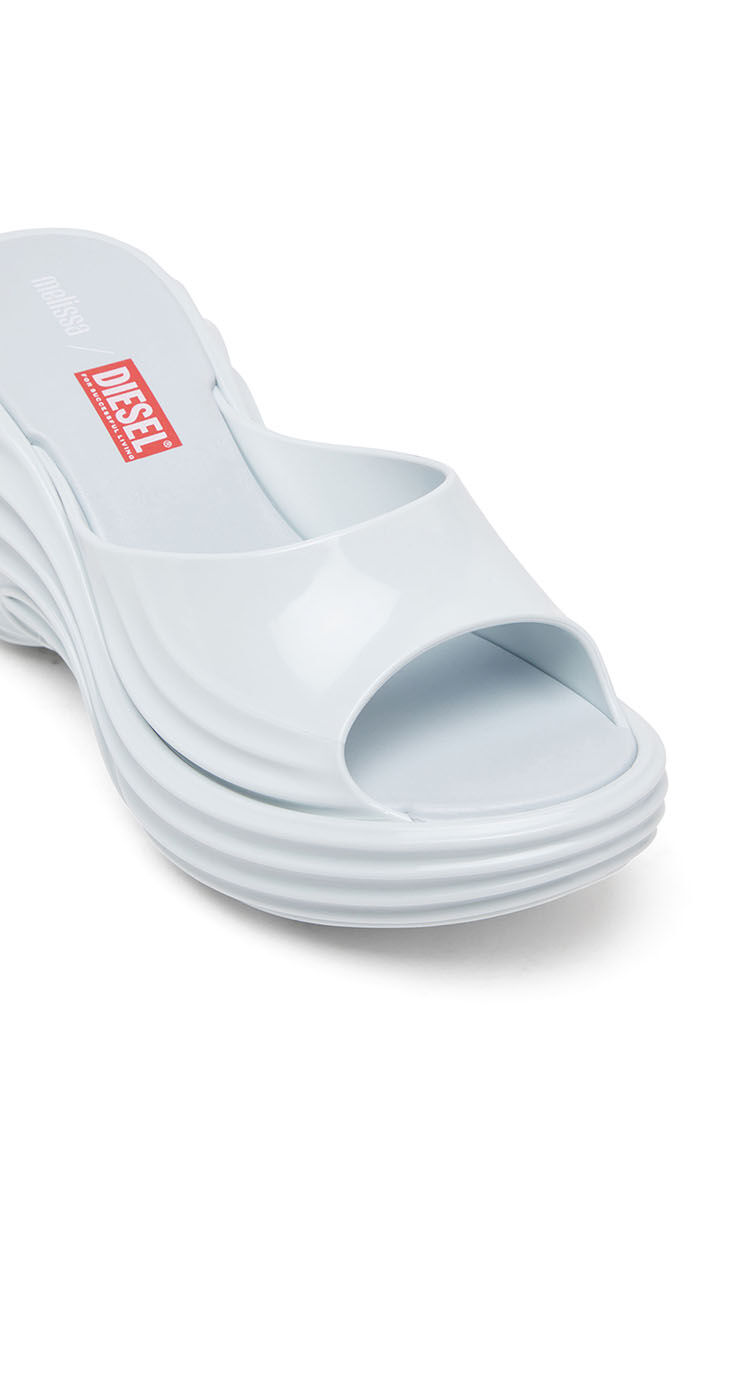 Platform mule in Melflex&reg;