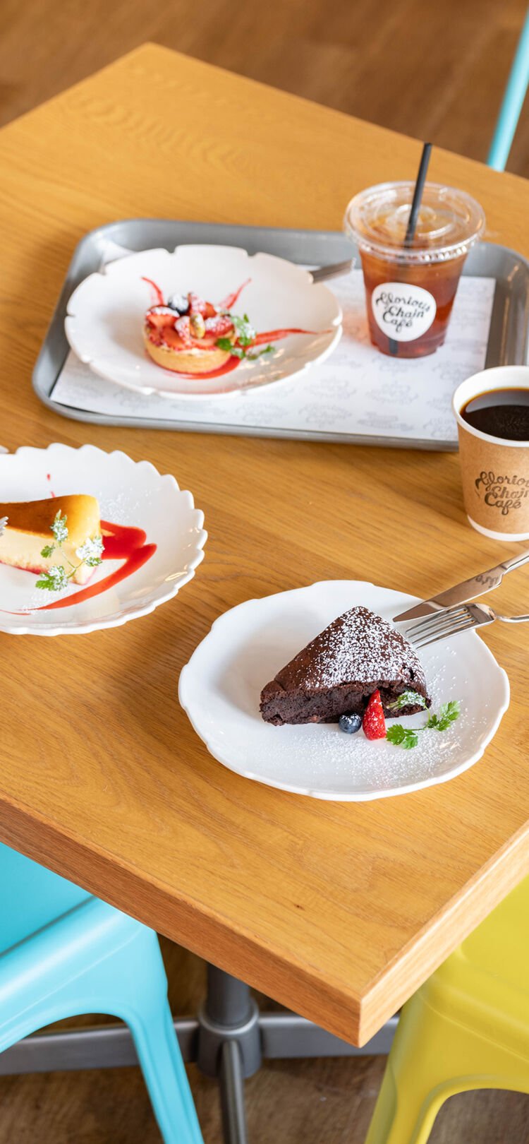 Glorious Chain Café