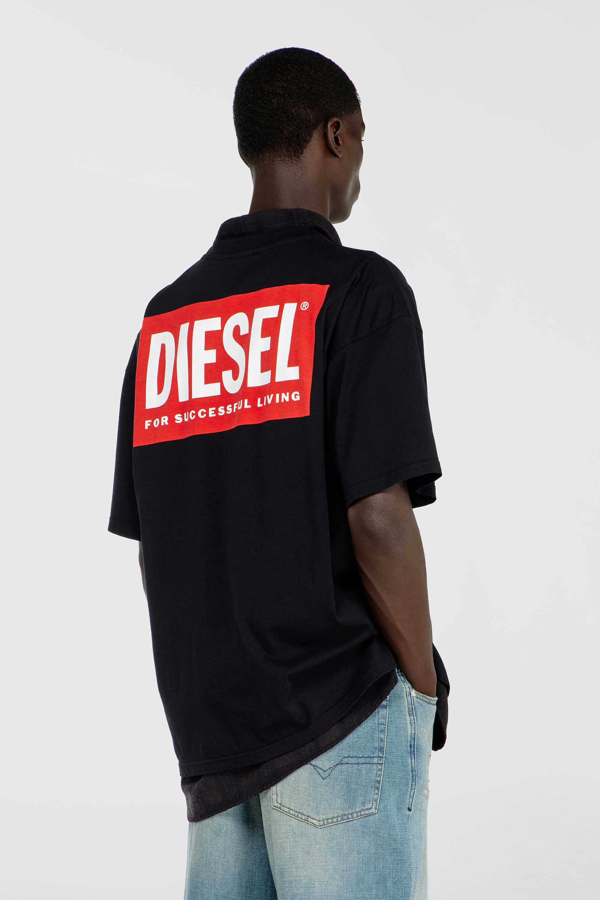 Diesel - T-BOXT-BISK, Male's Tシャツ in ブラック - 4