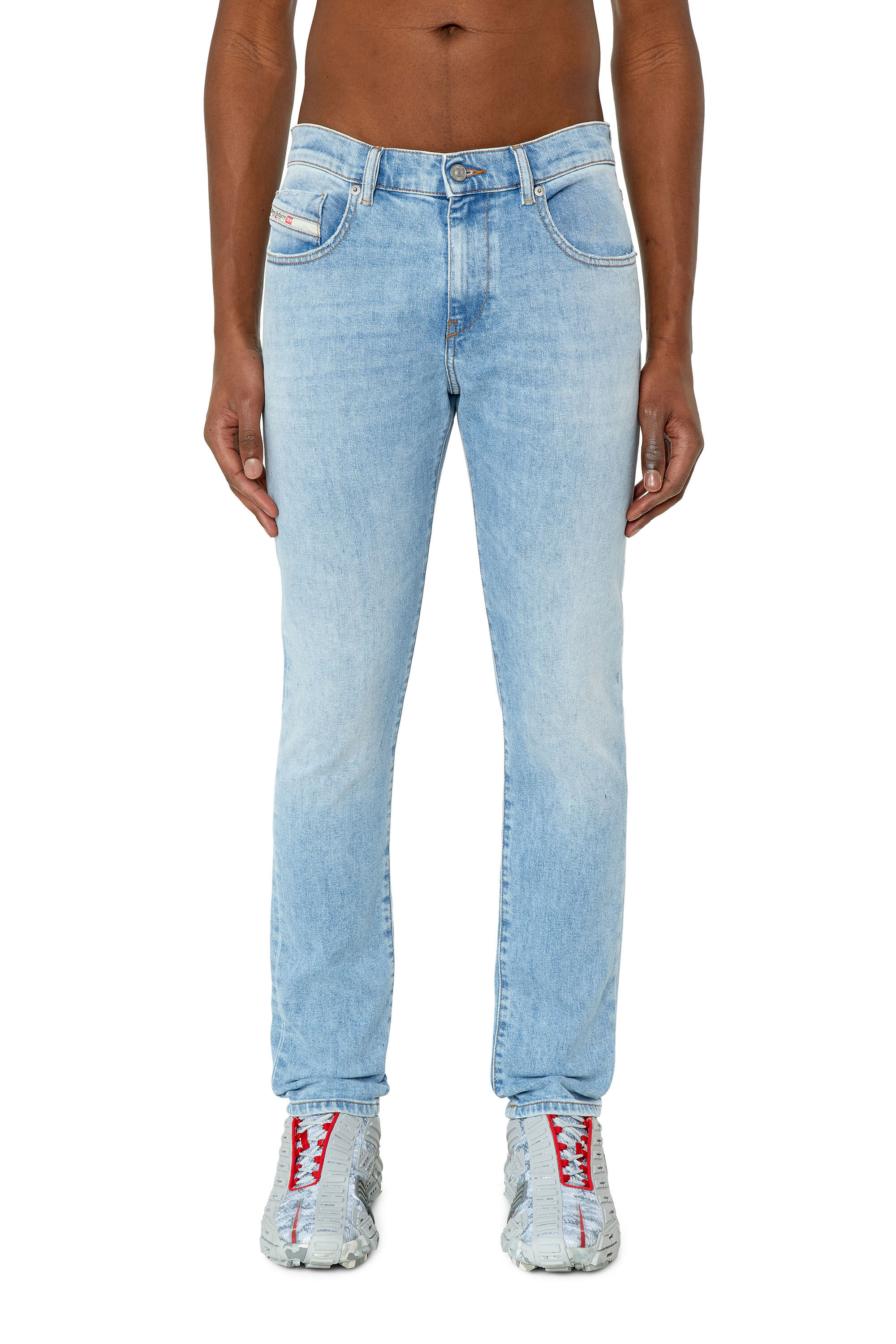 Diesel - Slim Jeans 2019 D-Strukt 09F41, Male's 23SS デニムパンツ スリムフィット in ライトブルー - 3