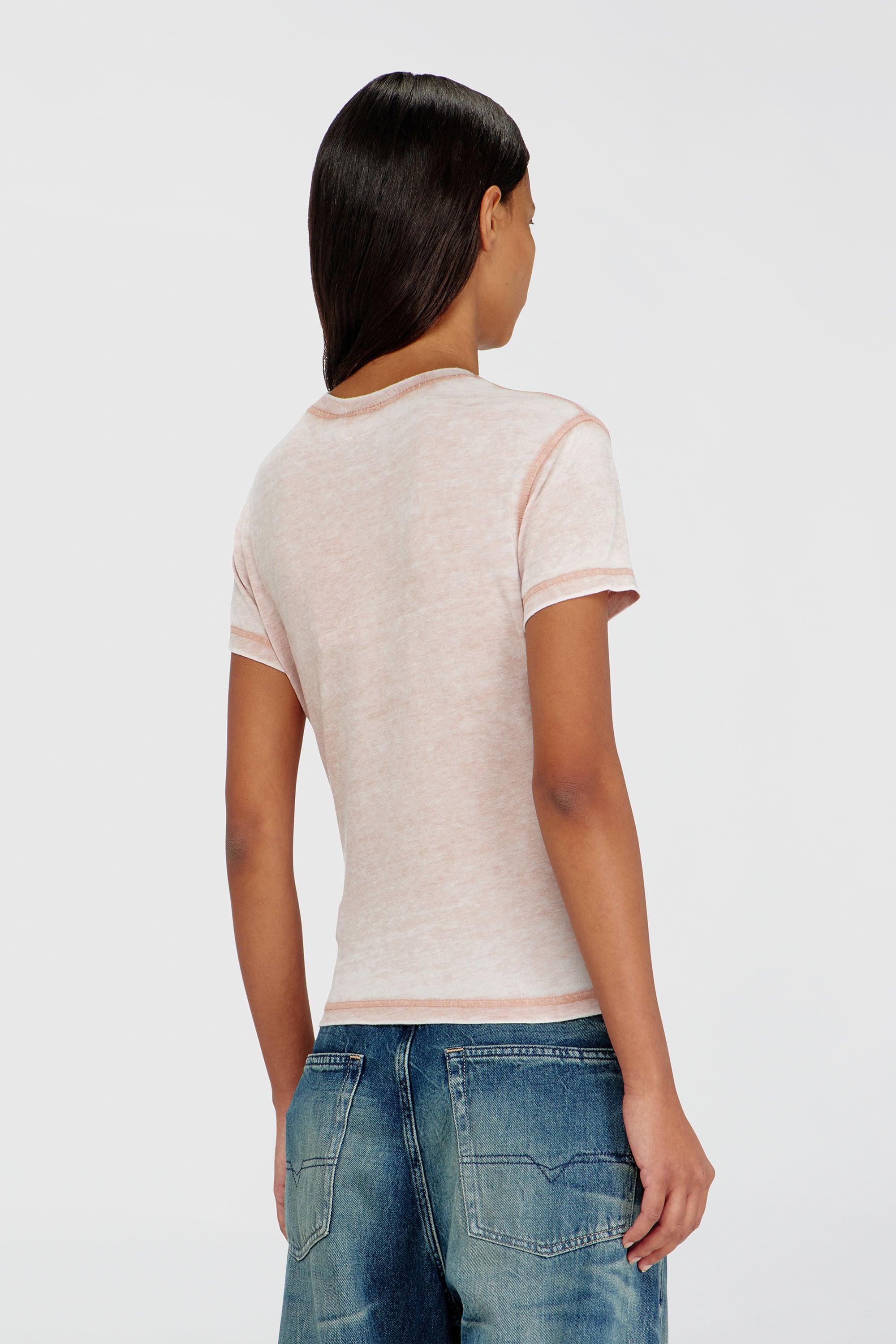 Diesel - T-ILA-AA1, Female's Tシャツ in フェースパウダー - 4