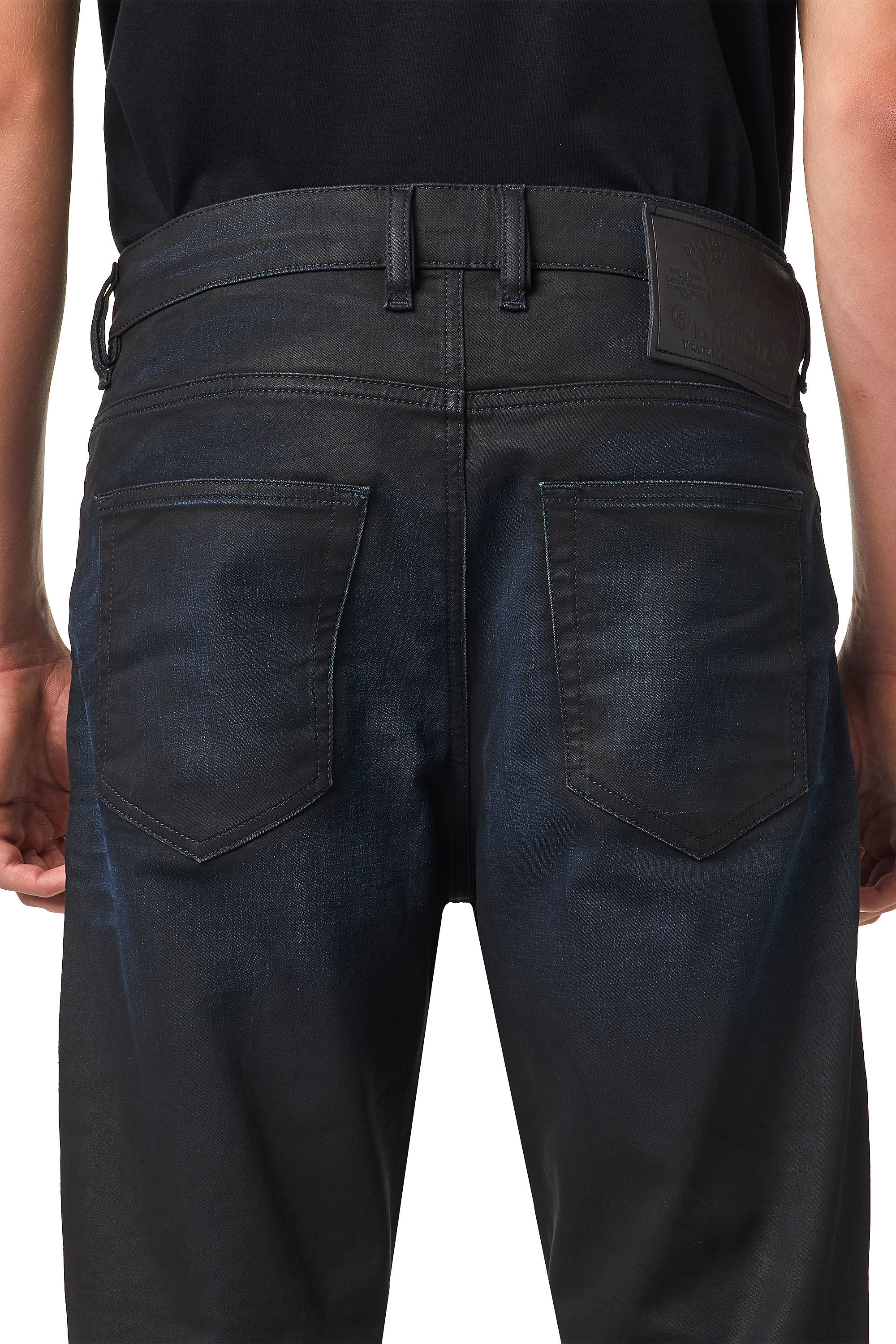 D-VIDER JoggJeans® 069XN 00SY8W069XN デニム(MEN)|DIESEL(ディーゼル)公式オンラインショップ