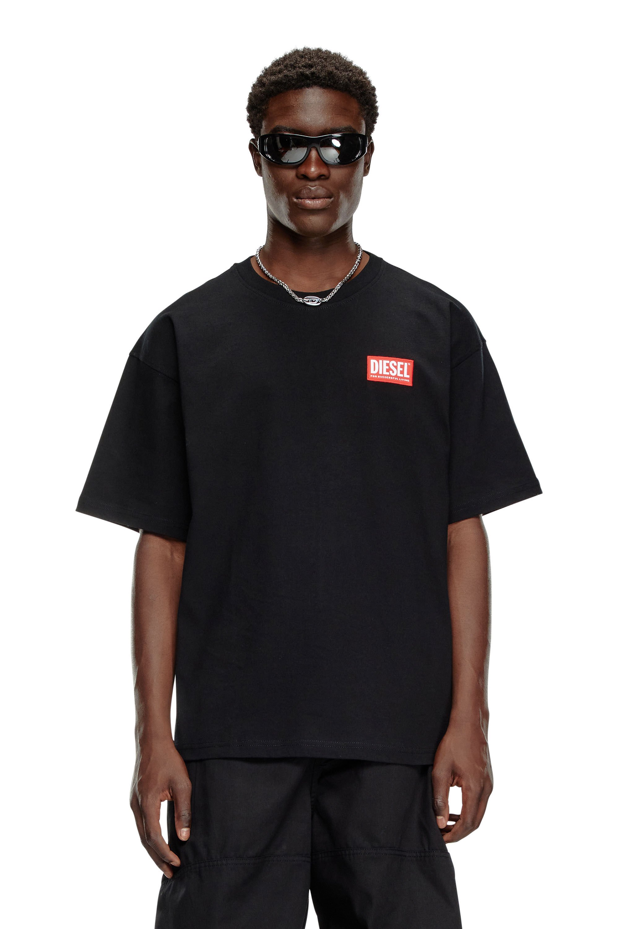 Diesel - T-BOXT-LAB, Male's T-shirt with jacquard logo patch in ブラック - 3