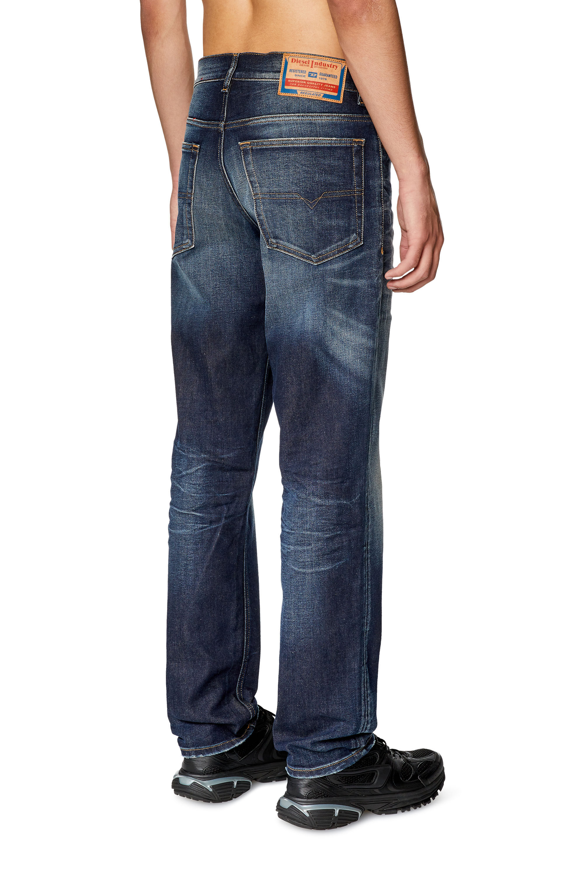 Diesel - Tapered Jeans 2023 D-Finitive 09G27, ダークブルー - Image 5