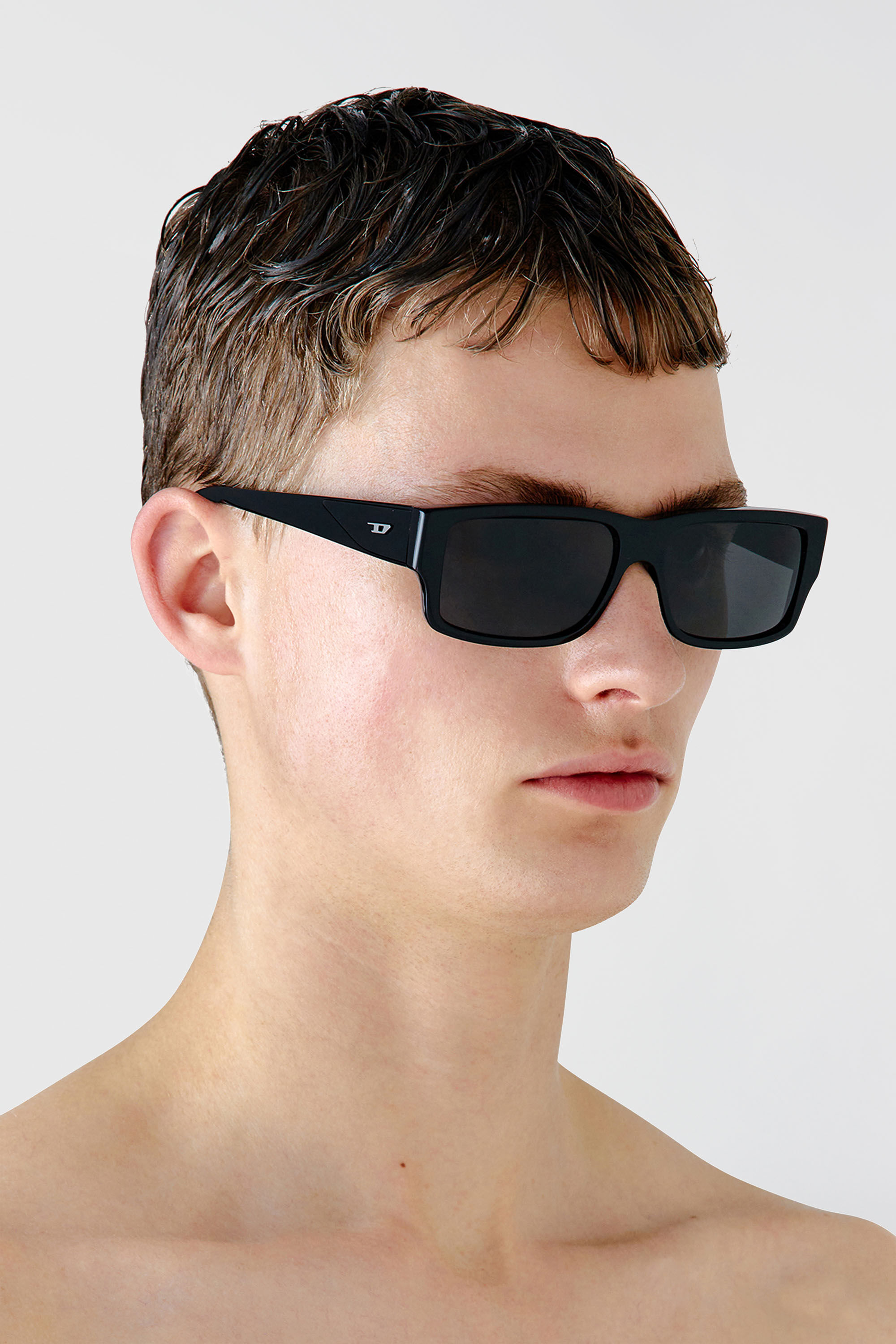 0DL2003 SIZE 57 Rectangle sunglasses｜グレー｜メンズ｜DIESEL