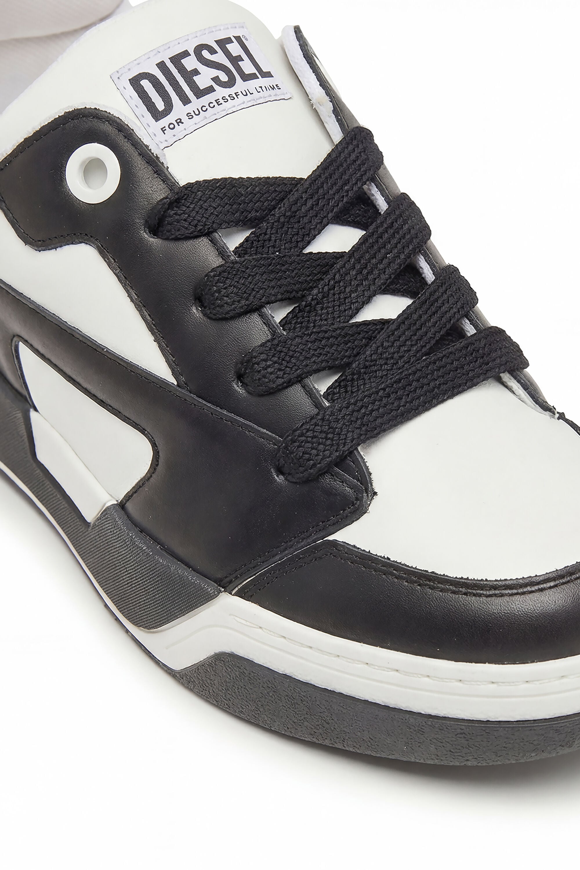 Diesel - S-D-OLLIE LOW W, Female's ローカットスニーカー in ホワイト/ブラック - 6