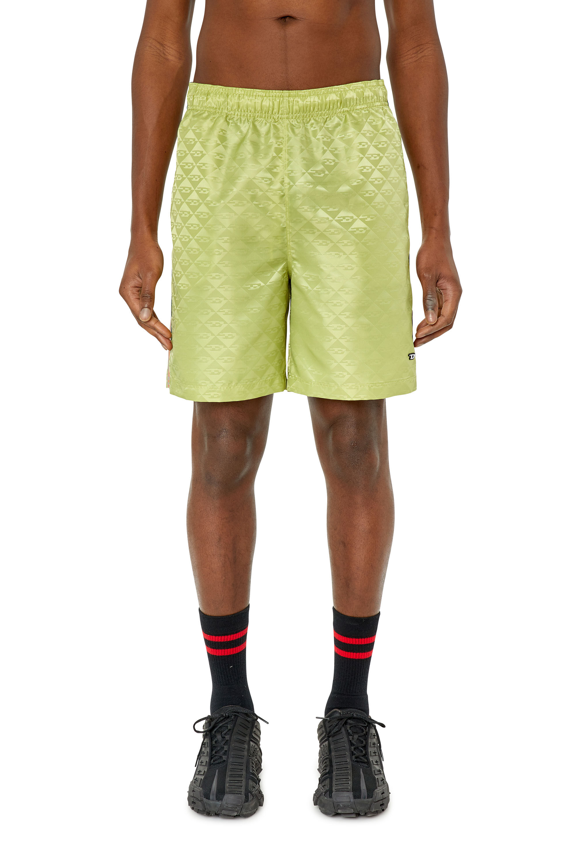 Diesel - AMWB-LESLIE-HT28, Male's トラックハーフパンツ トレーニング DIESEL SPORT in グリーン - 3