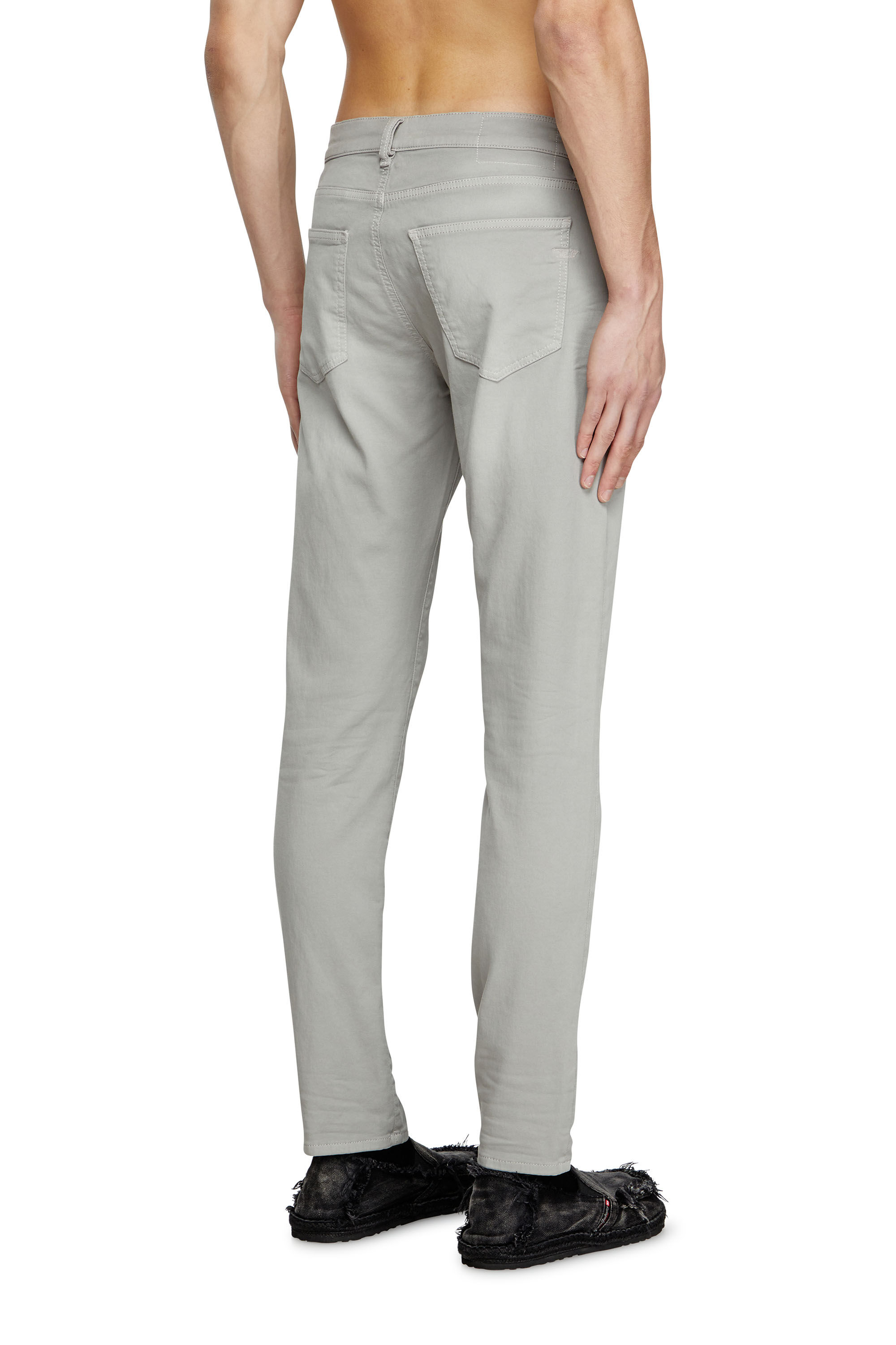 Diesel - Male's Slim 2060 D-Strukt Joggjeans® 0670M, ライトグレー - 5