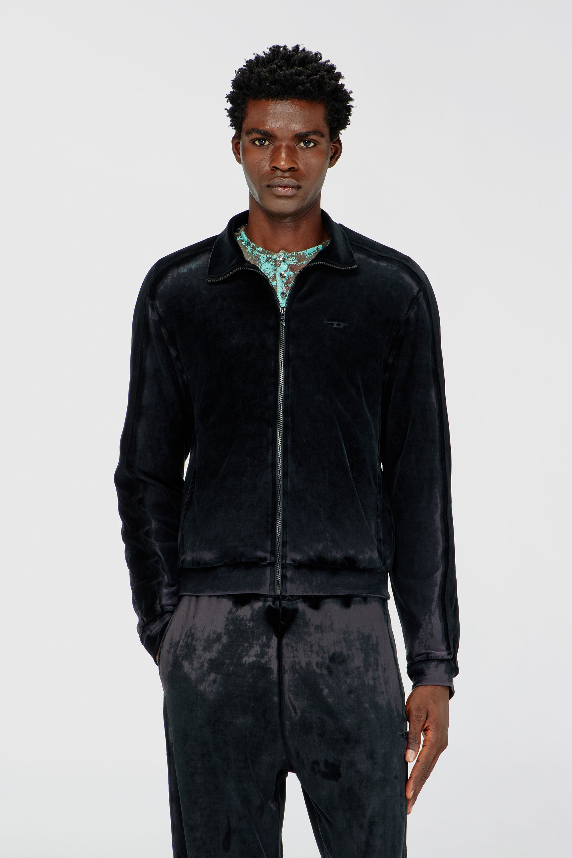 S-TRAPED Zip-up sweatshirt in devoré chenille｜ToBeDefined｜メンズ