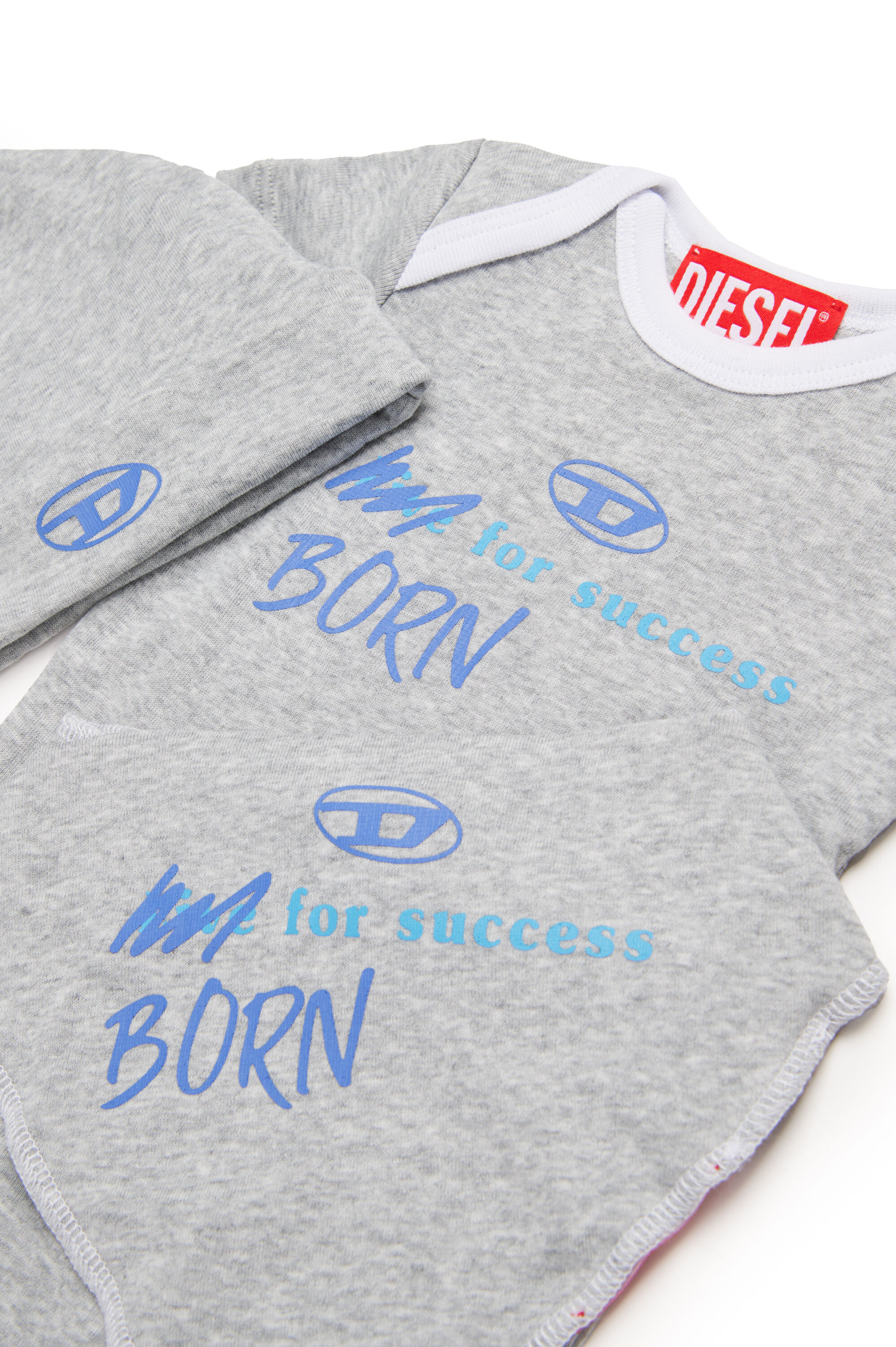 Diesel - URMASBOX-NB, Unisex's Born For Success newborn gift set in グレー - 3