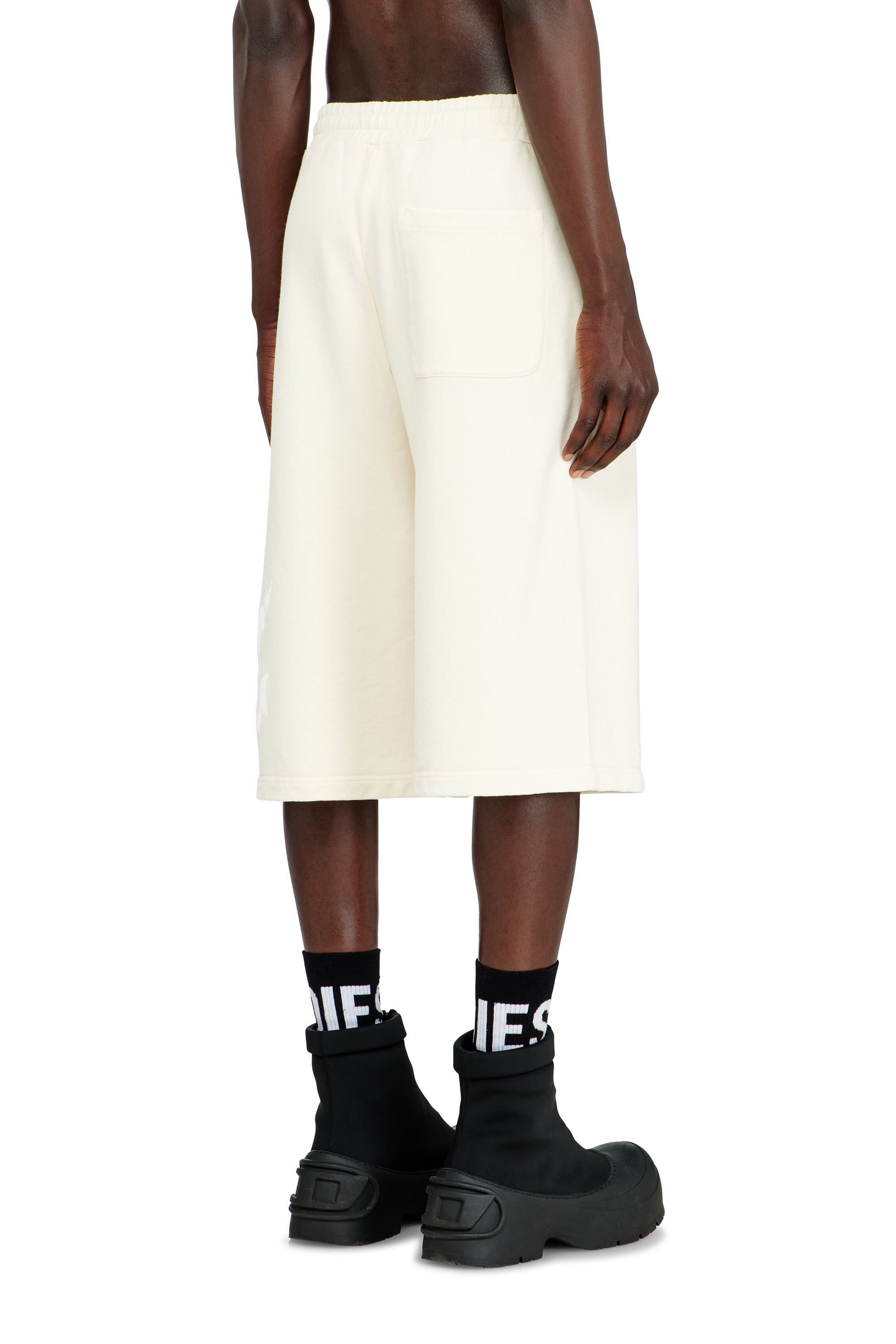 Diesel - P-FROM, Male's Treated longline sweat shorts with print in ホワイト - 5