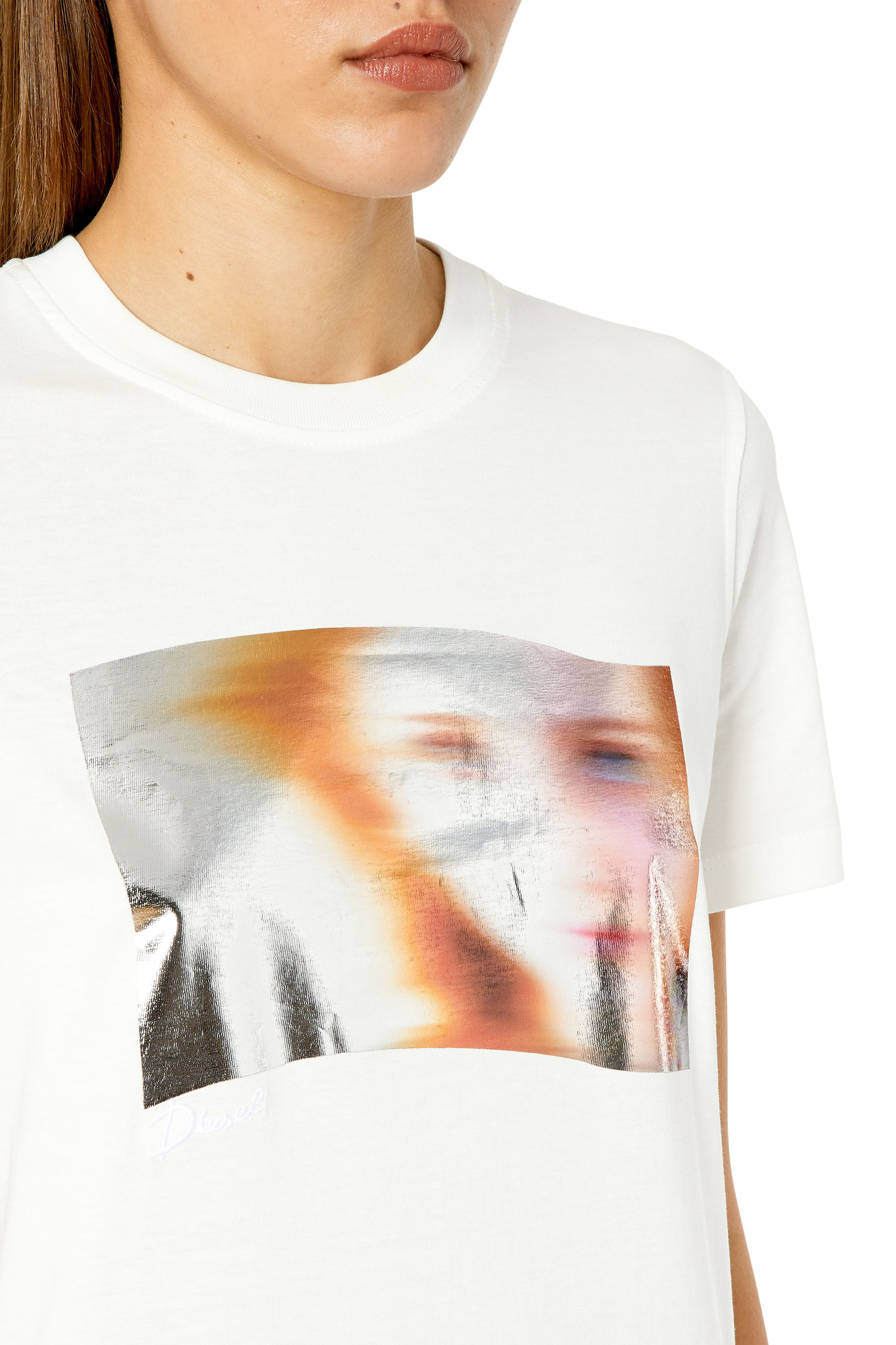 Diesel - T-REG-G3, Female's Tシャツ クルーネック フォトプリント in ホワイト - 4
