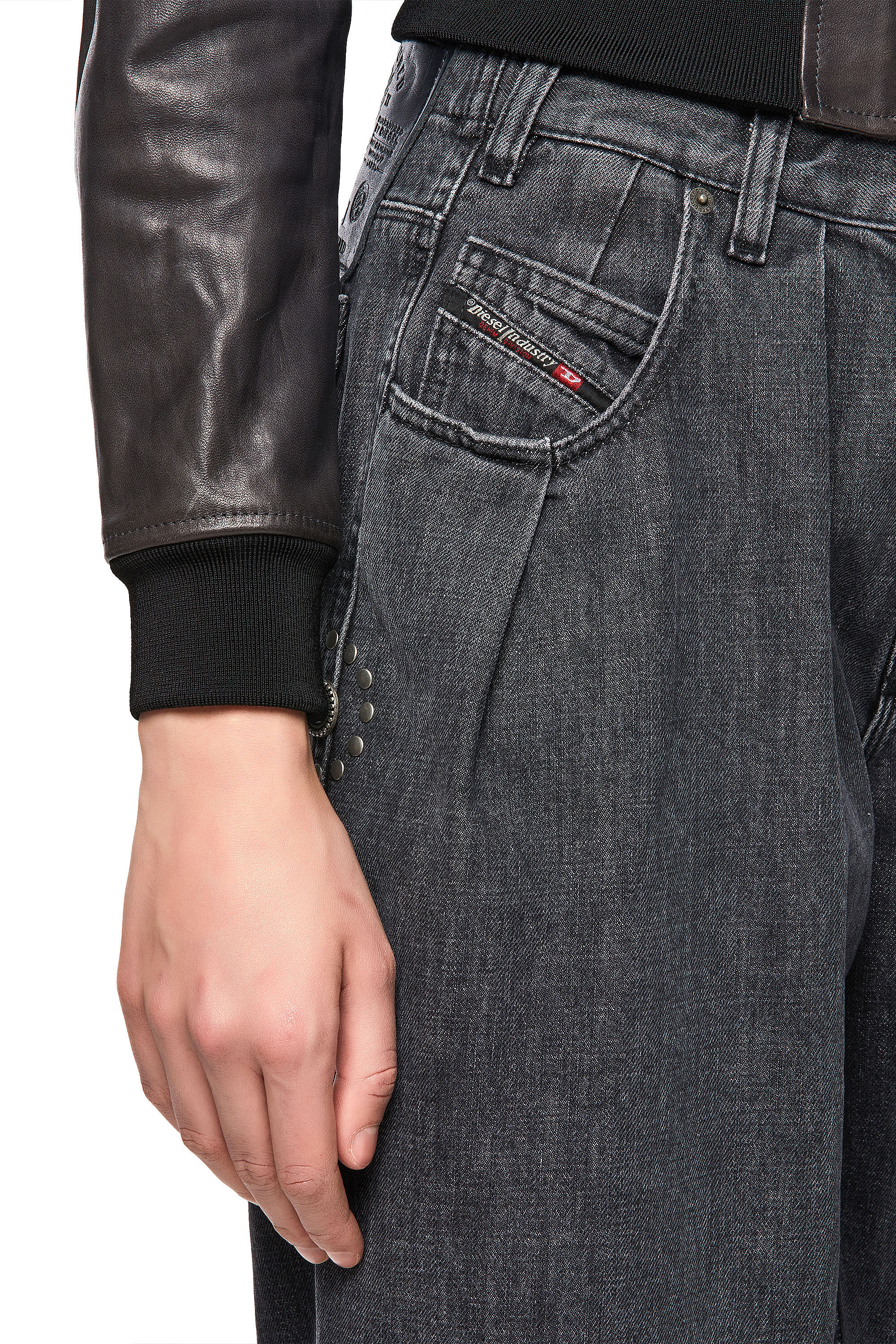 Diesel - D-Concias 09A69 Boyfriend Jeans,  - Image 4