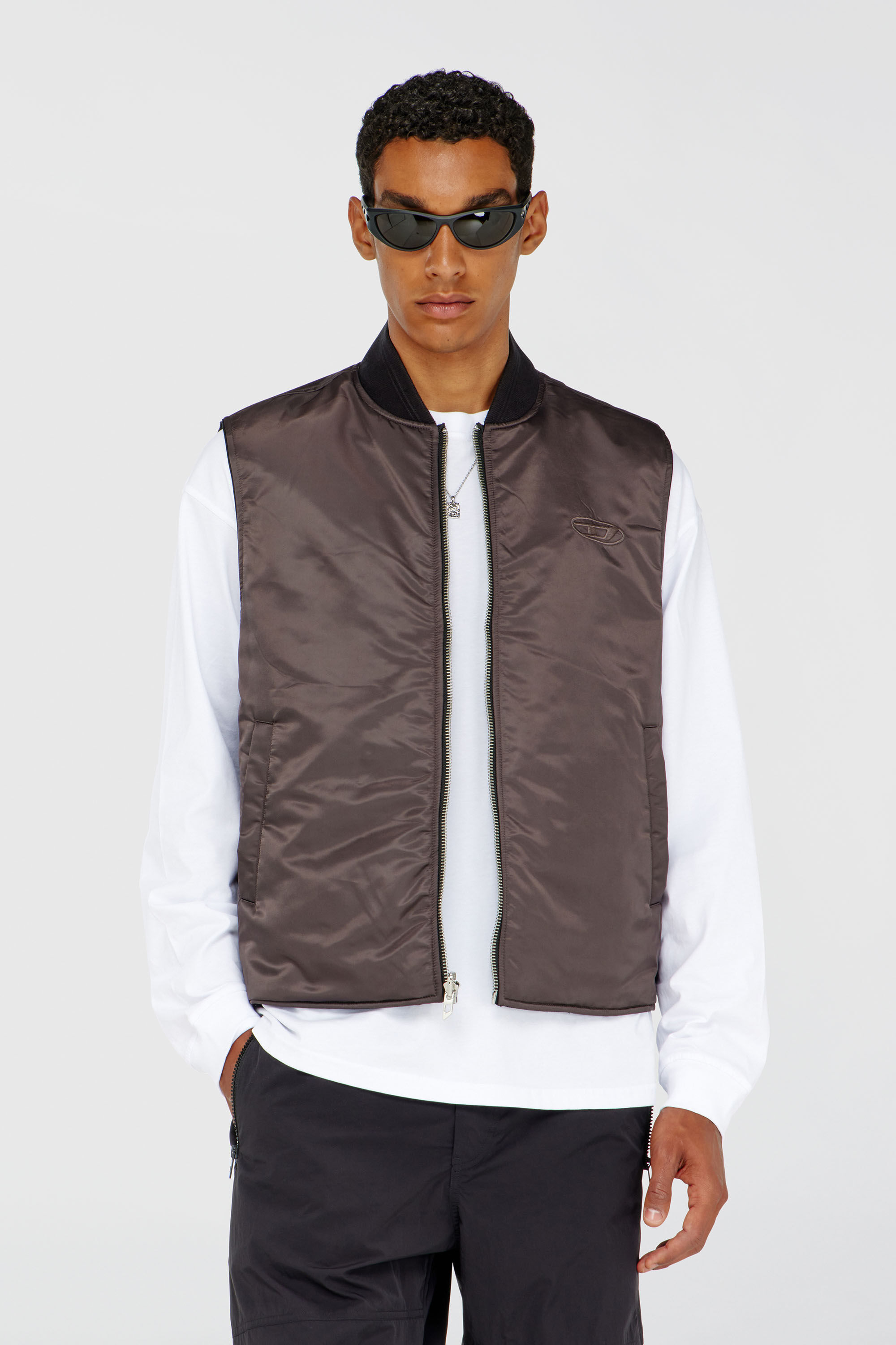 W-TYPE-D1-SL ジップアップベスト｜ブラック｜メンズ｜DIESEL