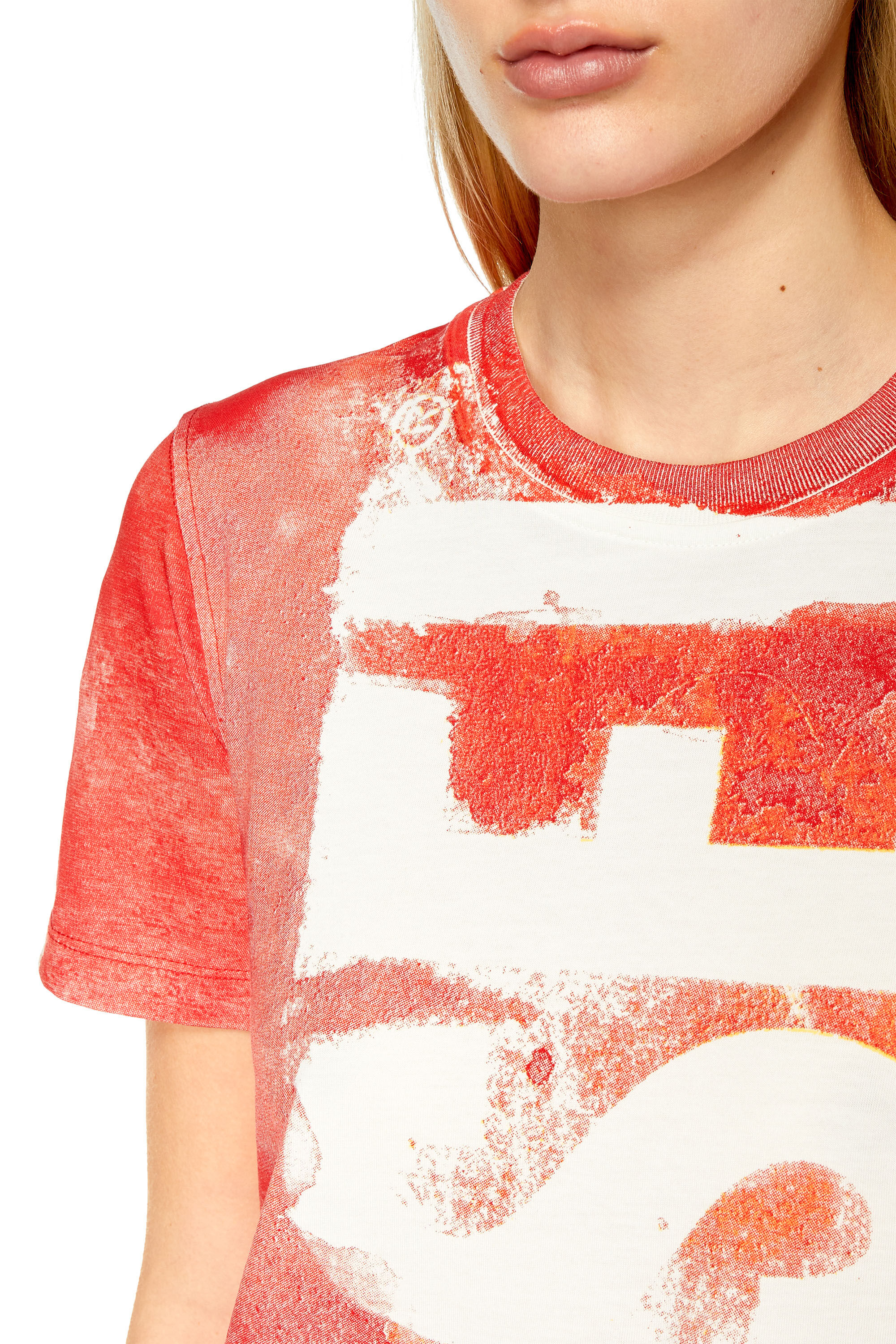 Diesel - T-REG-G1, Female's 半袖 Ｔシャツ ロゴ in レッド - 5