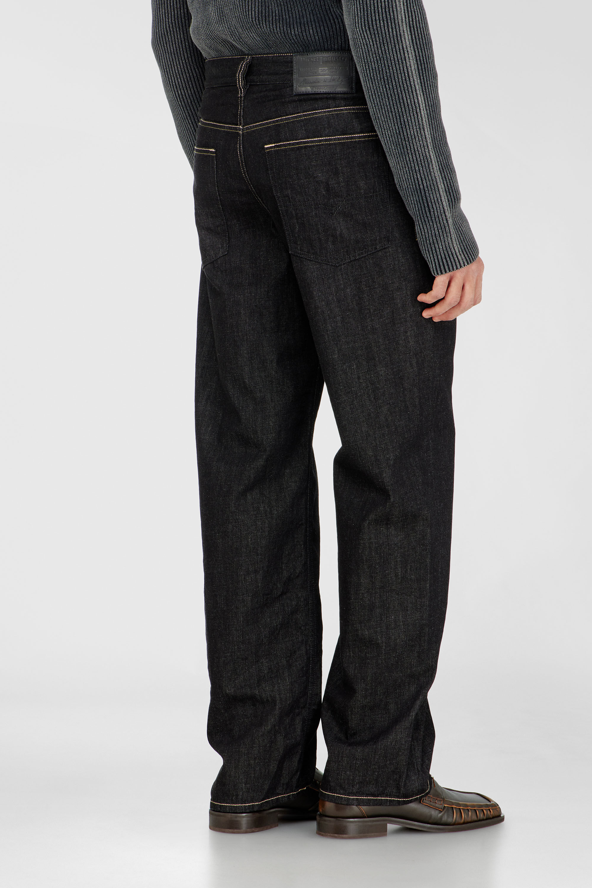 Diesel - Male's Relaxed Jeans 2001 D-Macro 09R42, ブラック/ダークグレー - 6