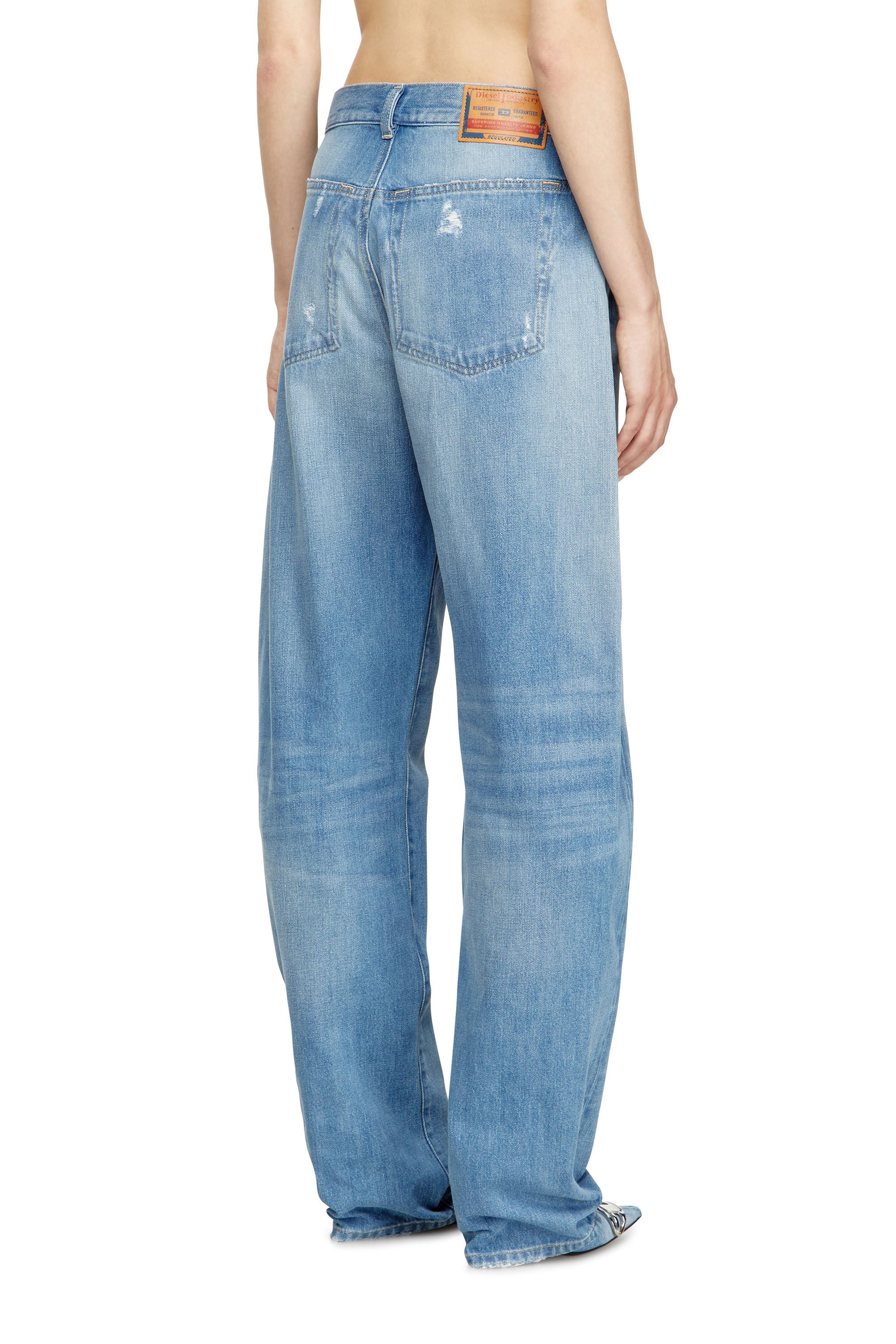 Diesel - Female's Relaxed Jeans 1974 D-Ellz 09M24, ライトブルー - 4