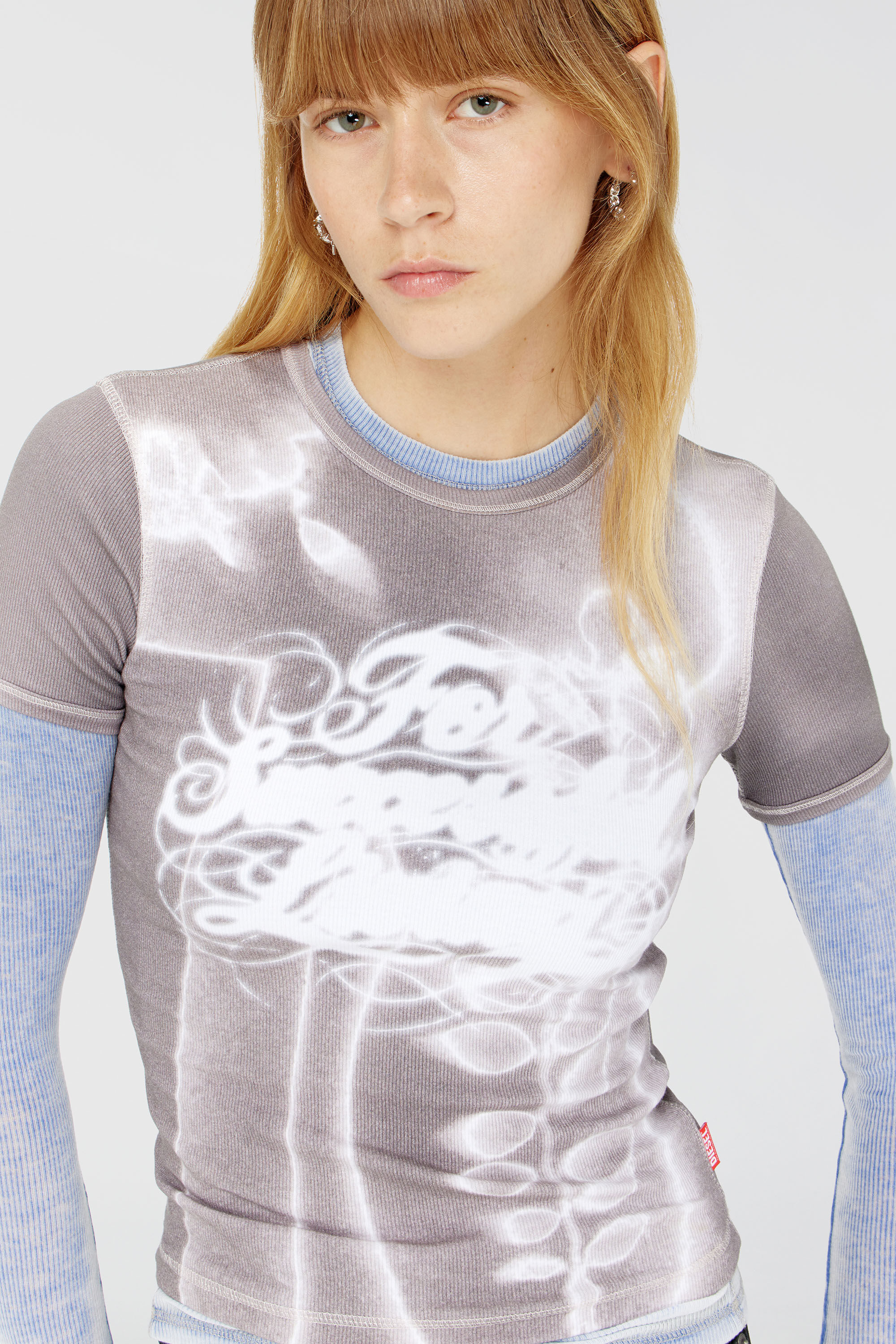 Diesel - T-ELE-LONG-AA4, Female's 半袖トップ in グレー - 5