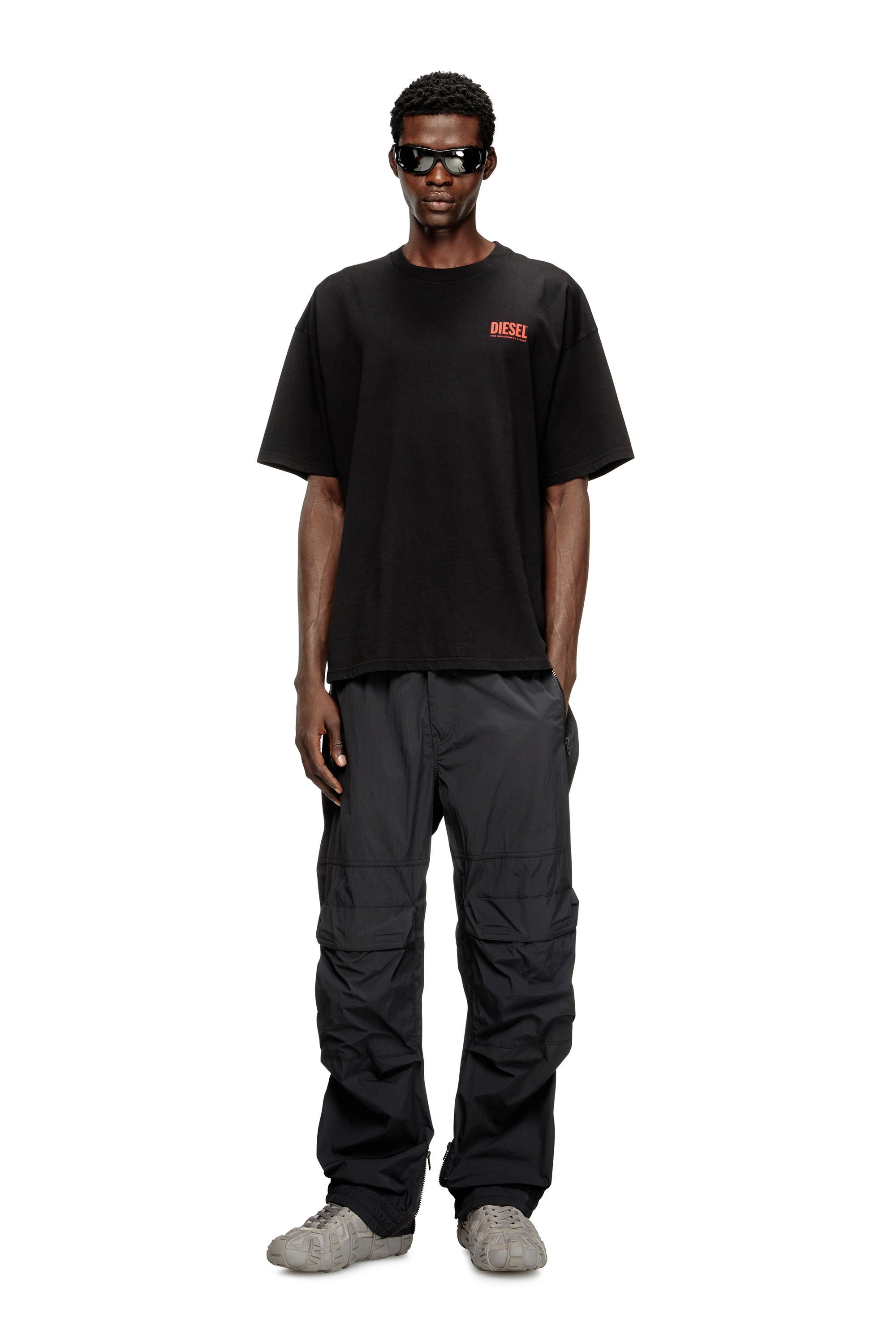 Diesel - T-BOXT-BISK, Male's Tシャツ in ブラック - 1