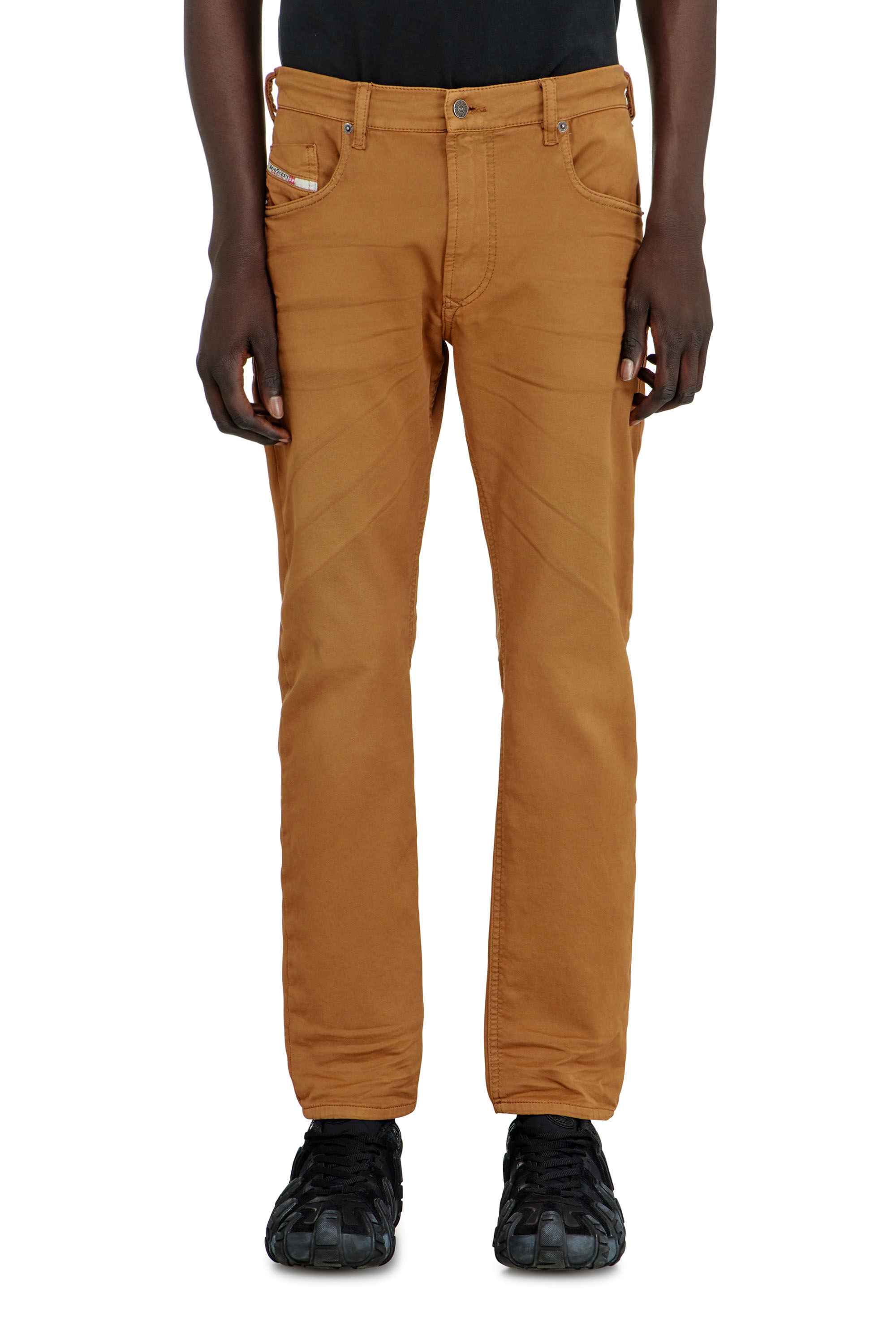 Diesel - Male's Regular 2032 D-Krooley-BW Joggjeans&reg; 0670M, キャメル - 3