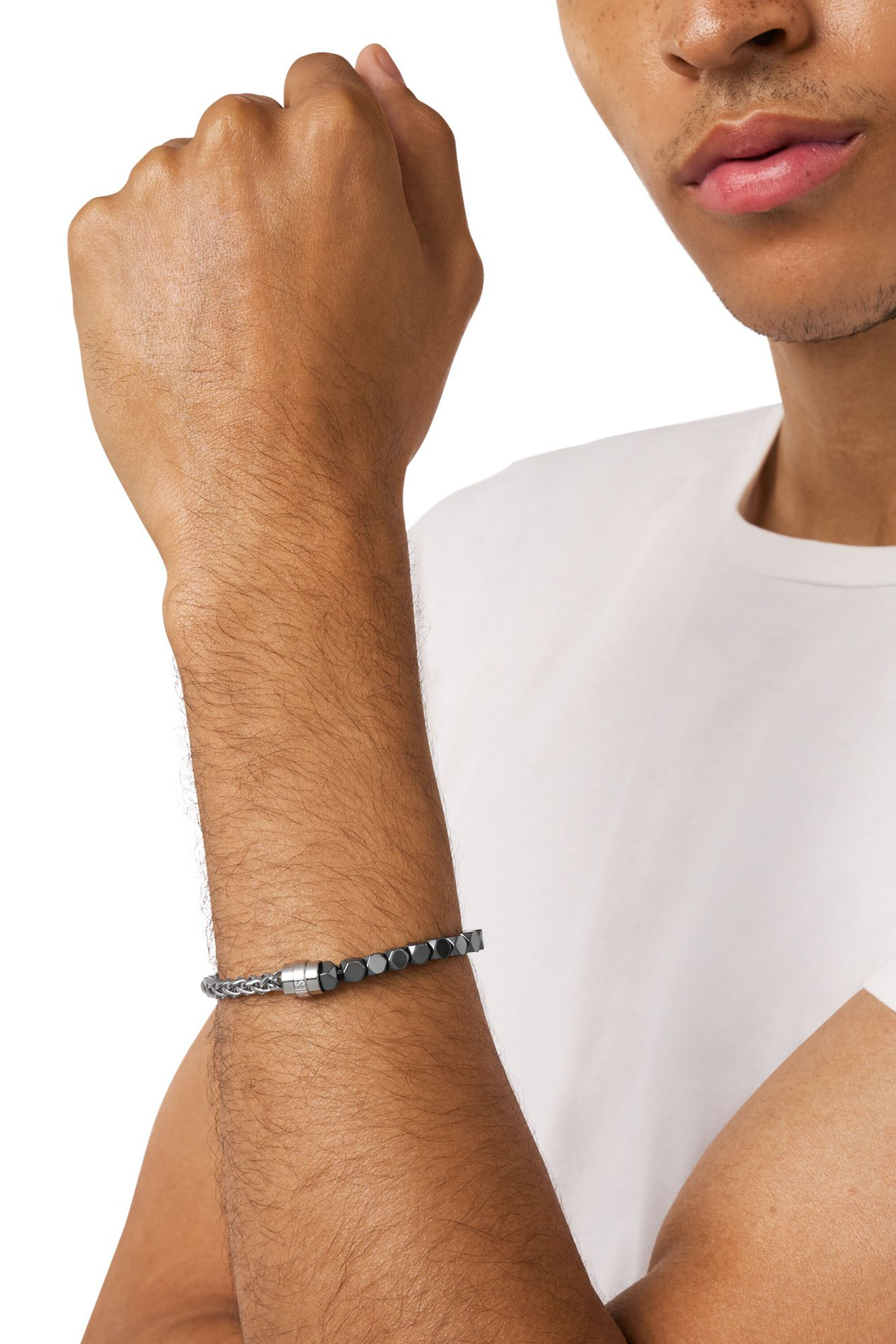 DX1647931 JEWELLERY Stainless steel and hematite beaded bracelet