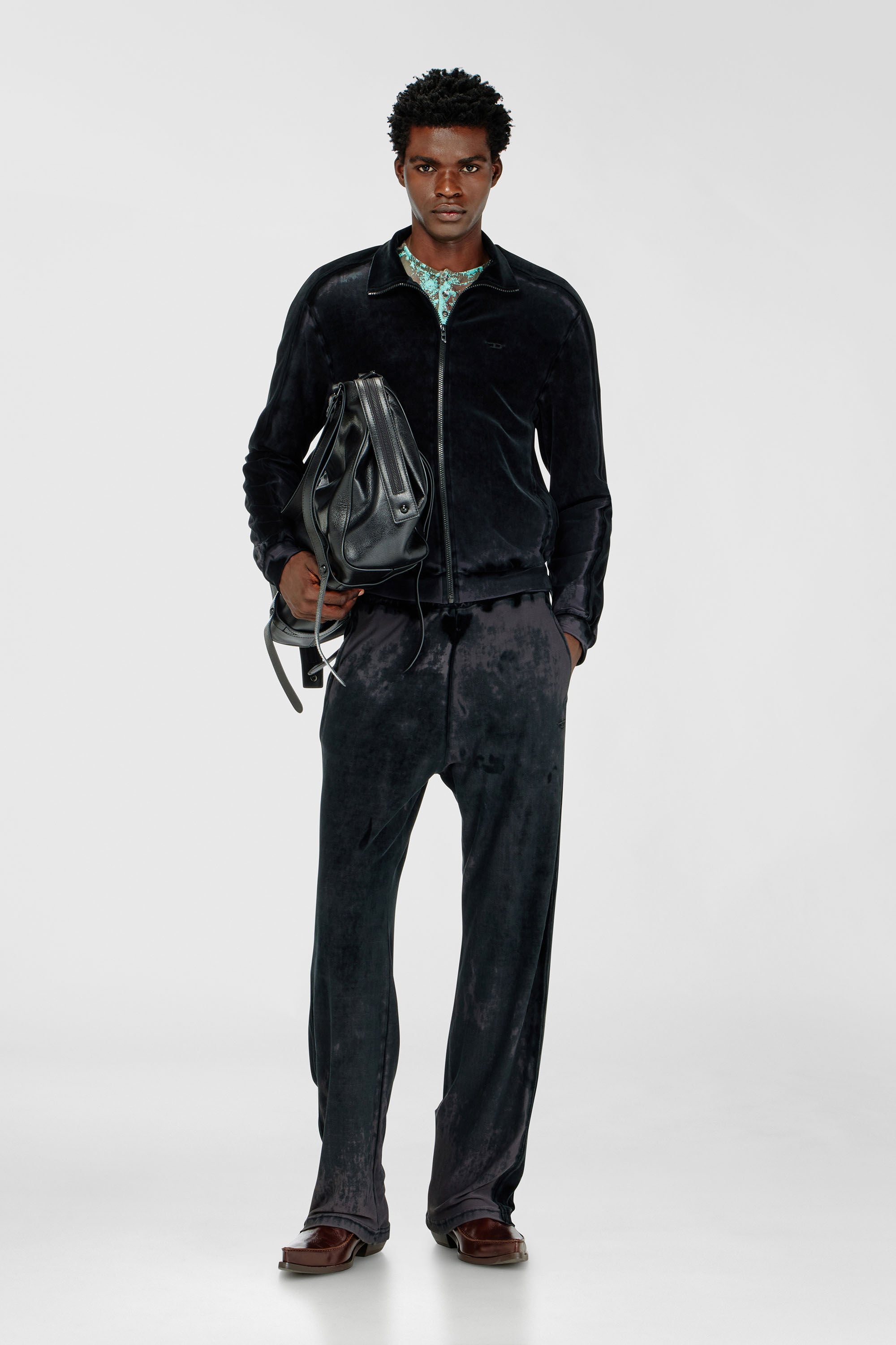 S-TRAPED Zip-up sweatshirt in devoré chenille｜ToBeDefined｜メンズ