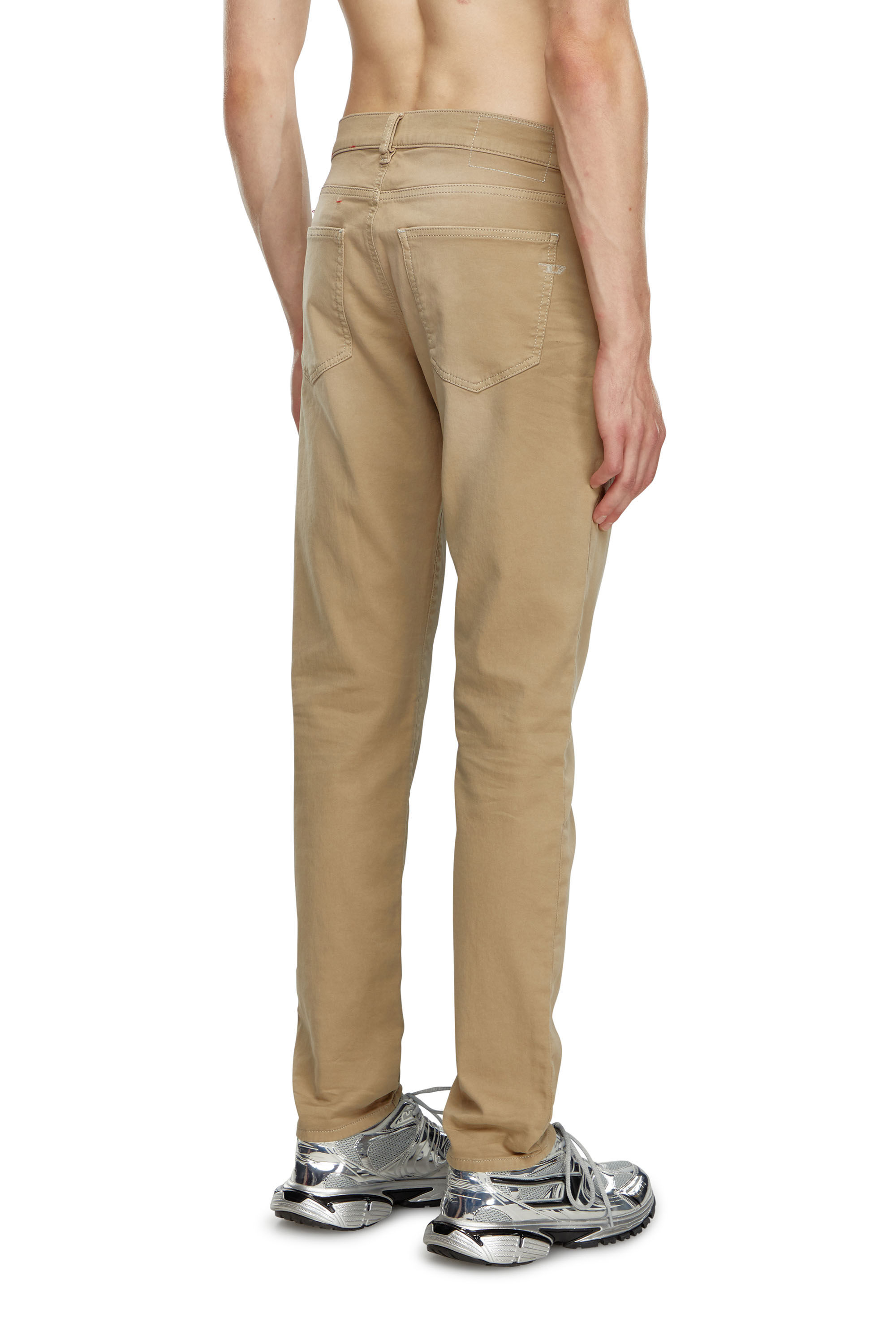 Diesel - Male's Slim 2060 D-Strukt Joggjeans® 0670M, ベージュ - 5