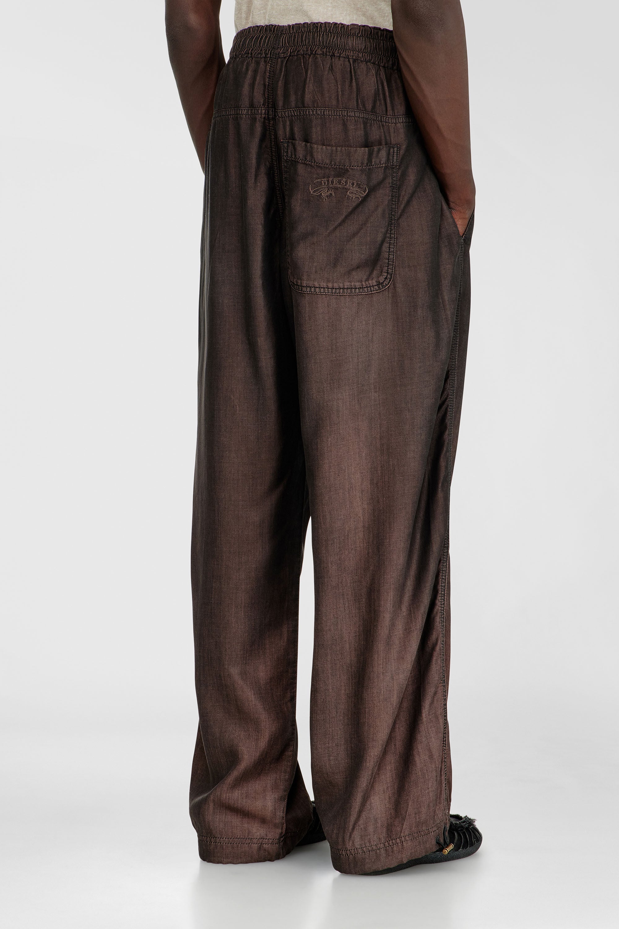 Diesel - Unisex's Relaxed Jeans D-Roder 068YF, ダークブラウン - 3