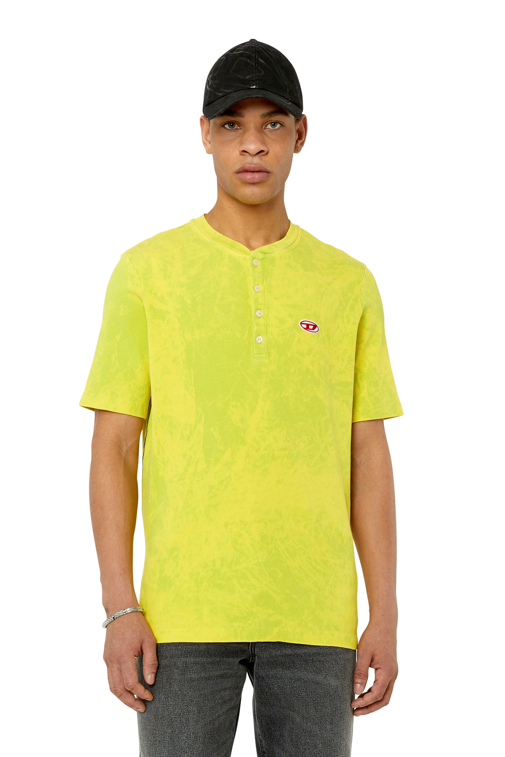 Diesel - T-JUSTRIB, Male's Tシャツ ヘンリーネック in 蛍光グリーン - 3