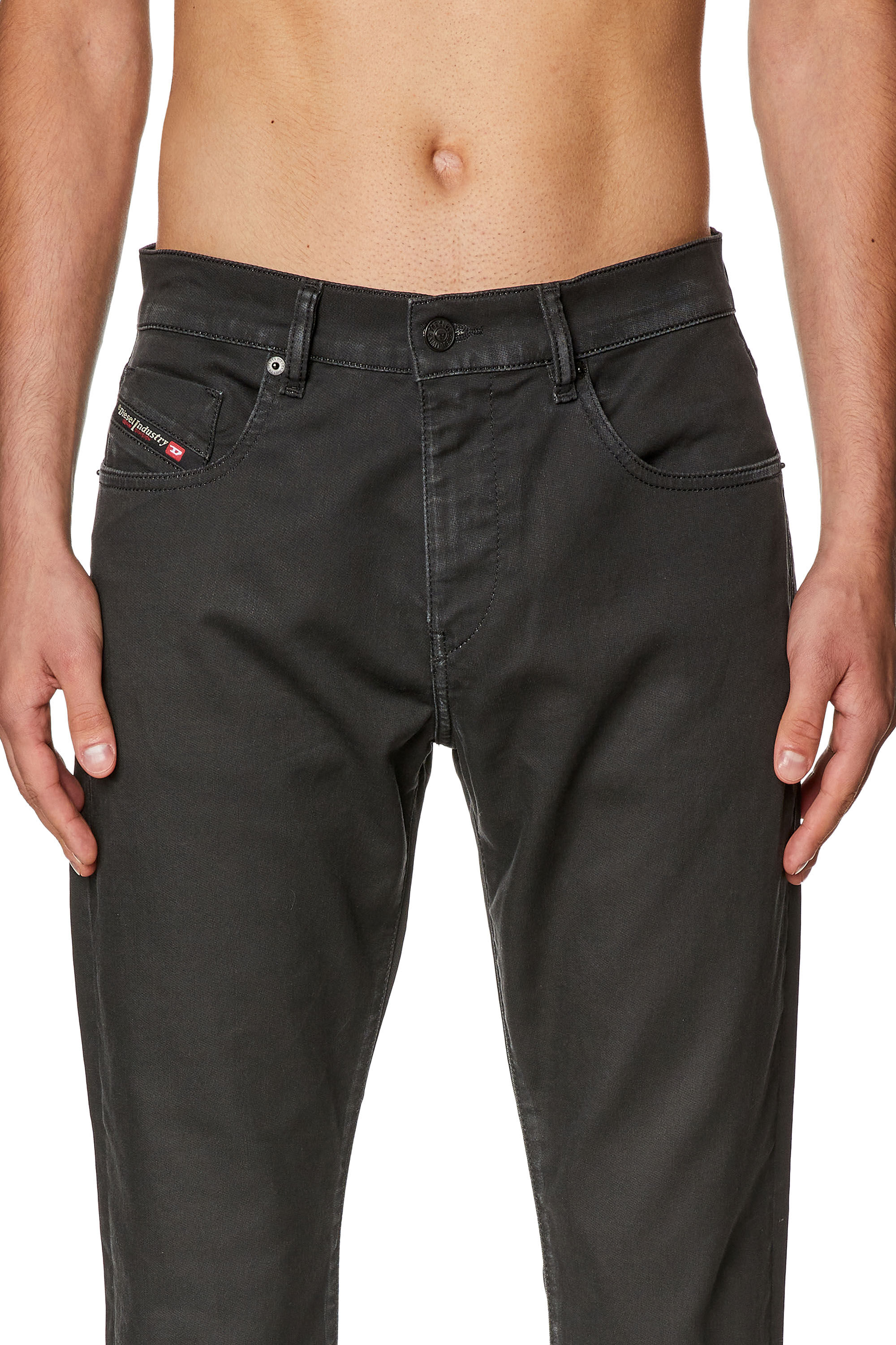 Diesel - Male's Slim 2060 D-Strukt Joggjeans® E912H, ブラック/ダークグレー - 4