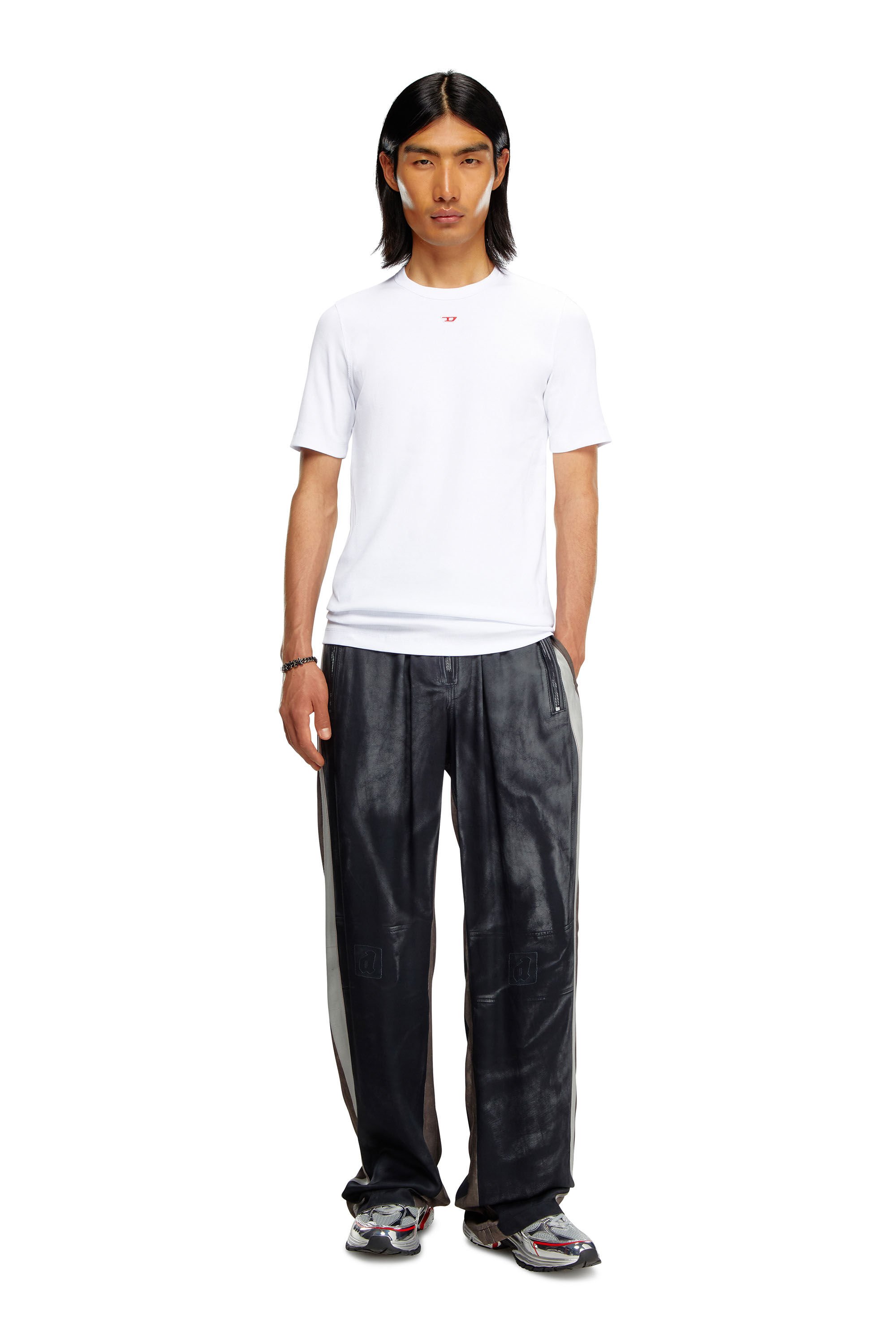 Diesel - D-RIBBER-N, Male's Tシャツアイコニックロゴスリムフィット in ホワイト - 1