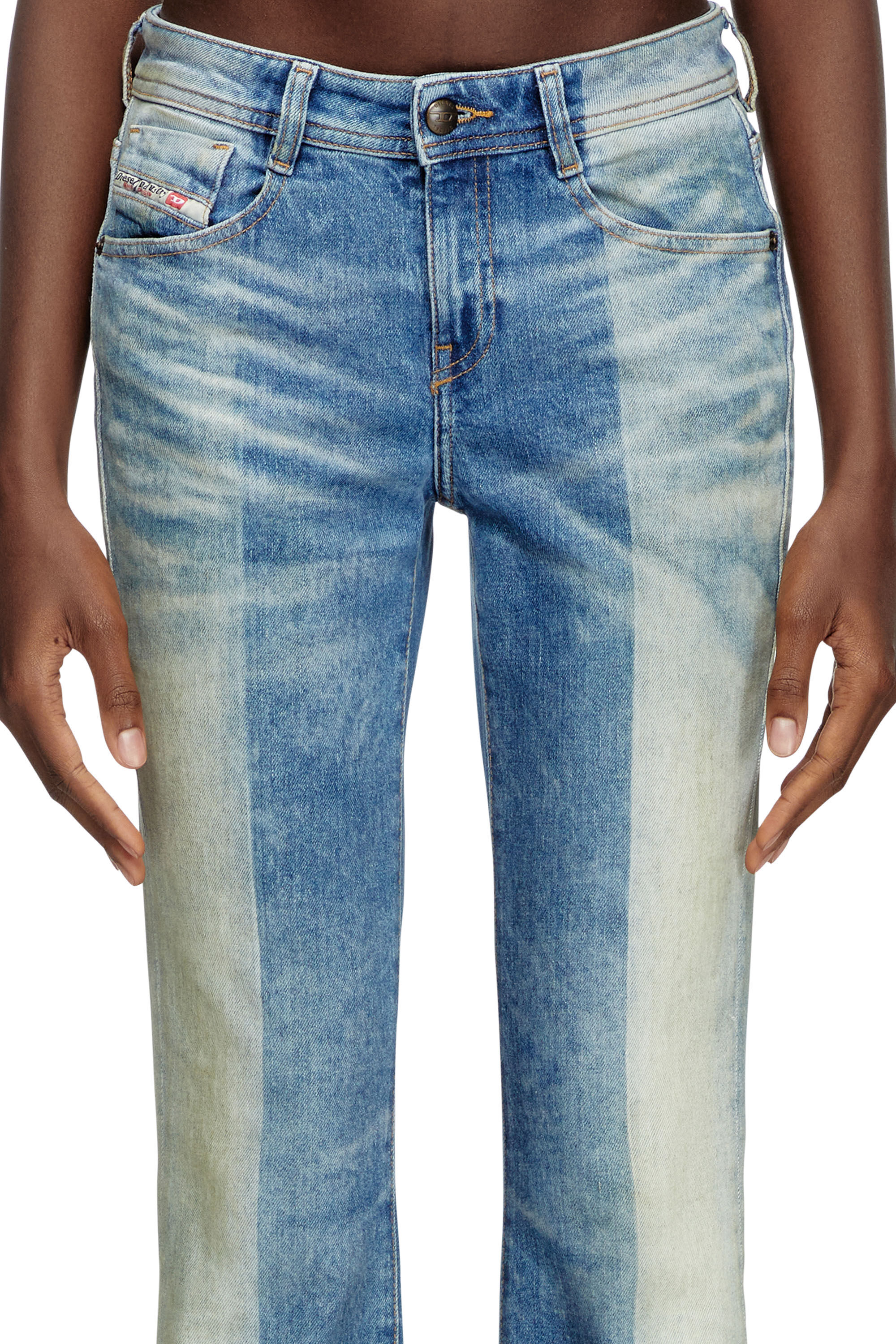 Diesel - Female's Bootcut Jeans 1969 D-Ebbey 007W8, ミディアムブルー - 4