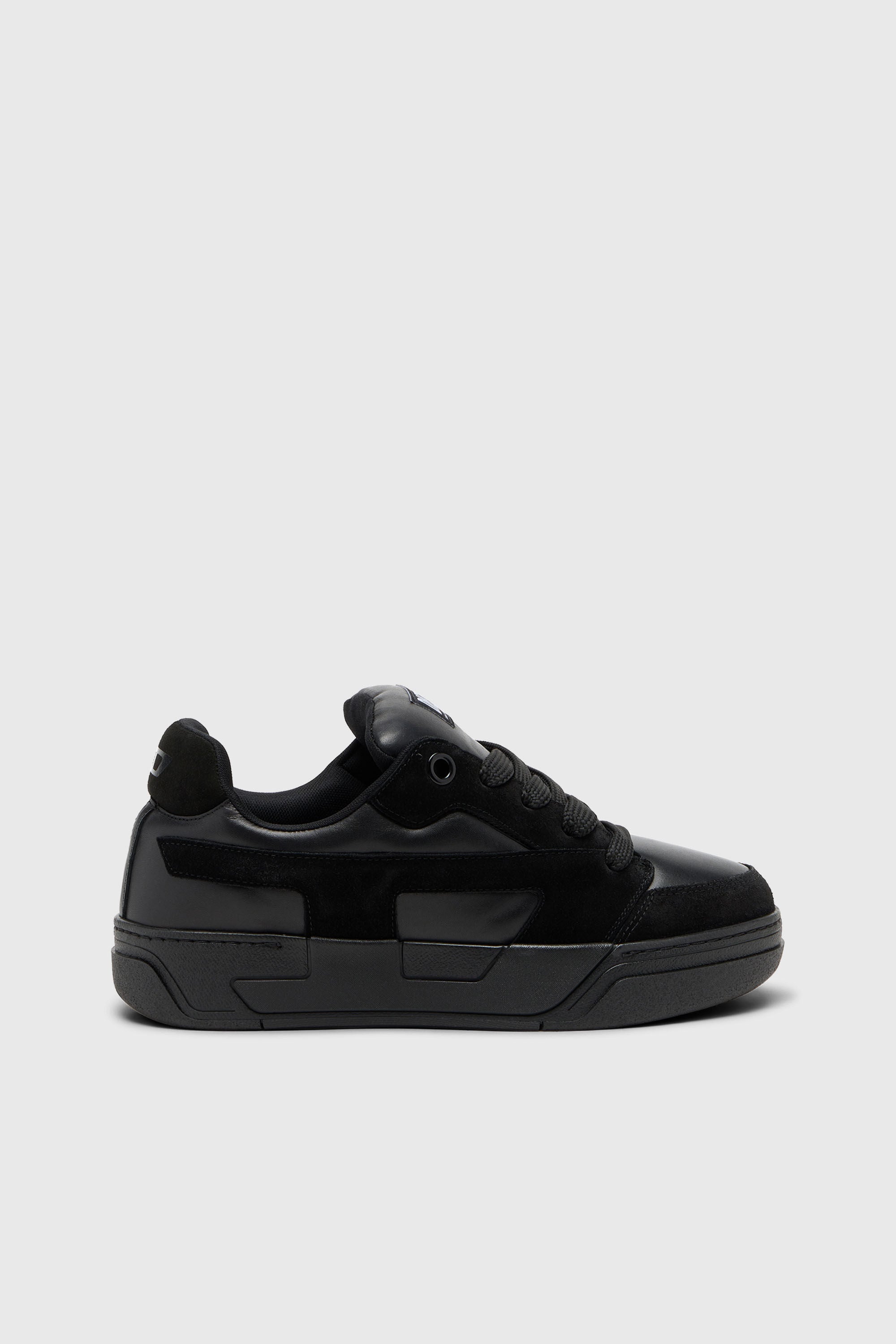 Diesel - S-D-OLLIE LOW, Male's ローカットスニーカー in ブラック - 1