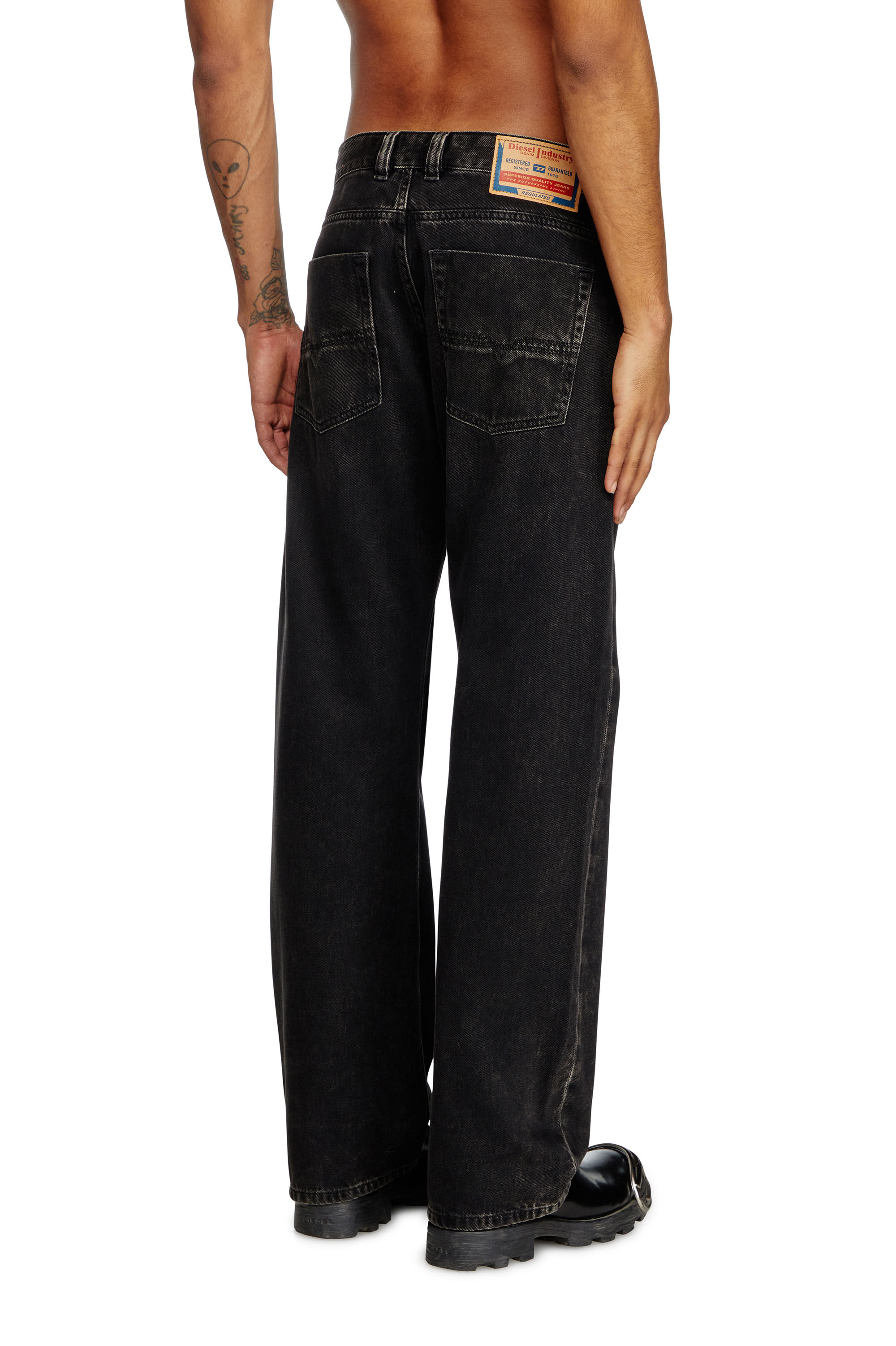 Diesel - Male's Relaxed Jeans 1980 D-Eeper 09J96, ブラック/ダークグレー - 4