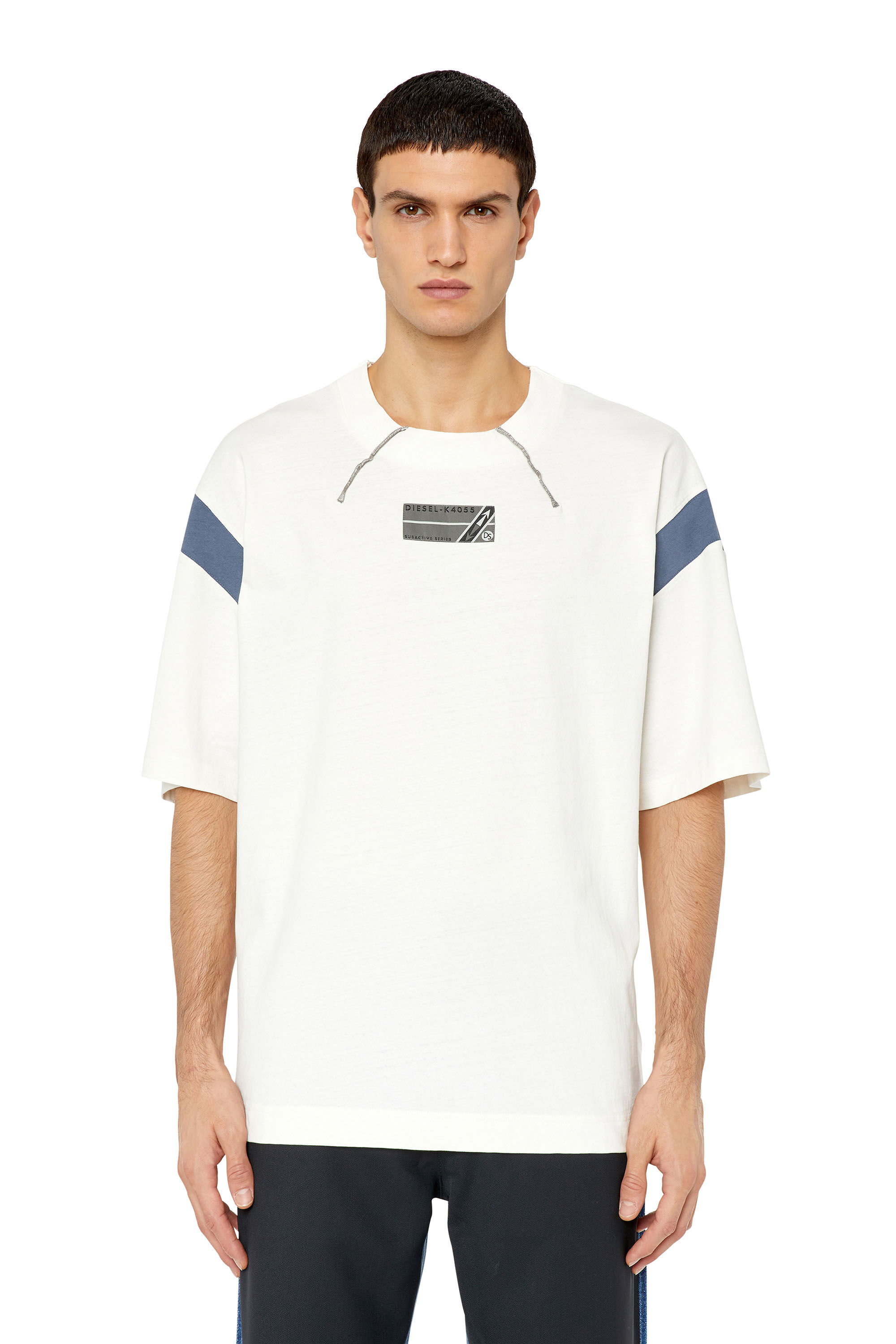 Diesel - T-BEST, Male's Tシャツ ルーズフィット パフプリント in ホワイト - 3