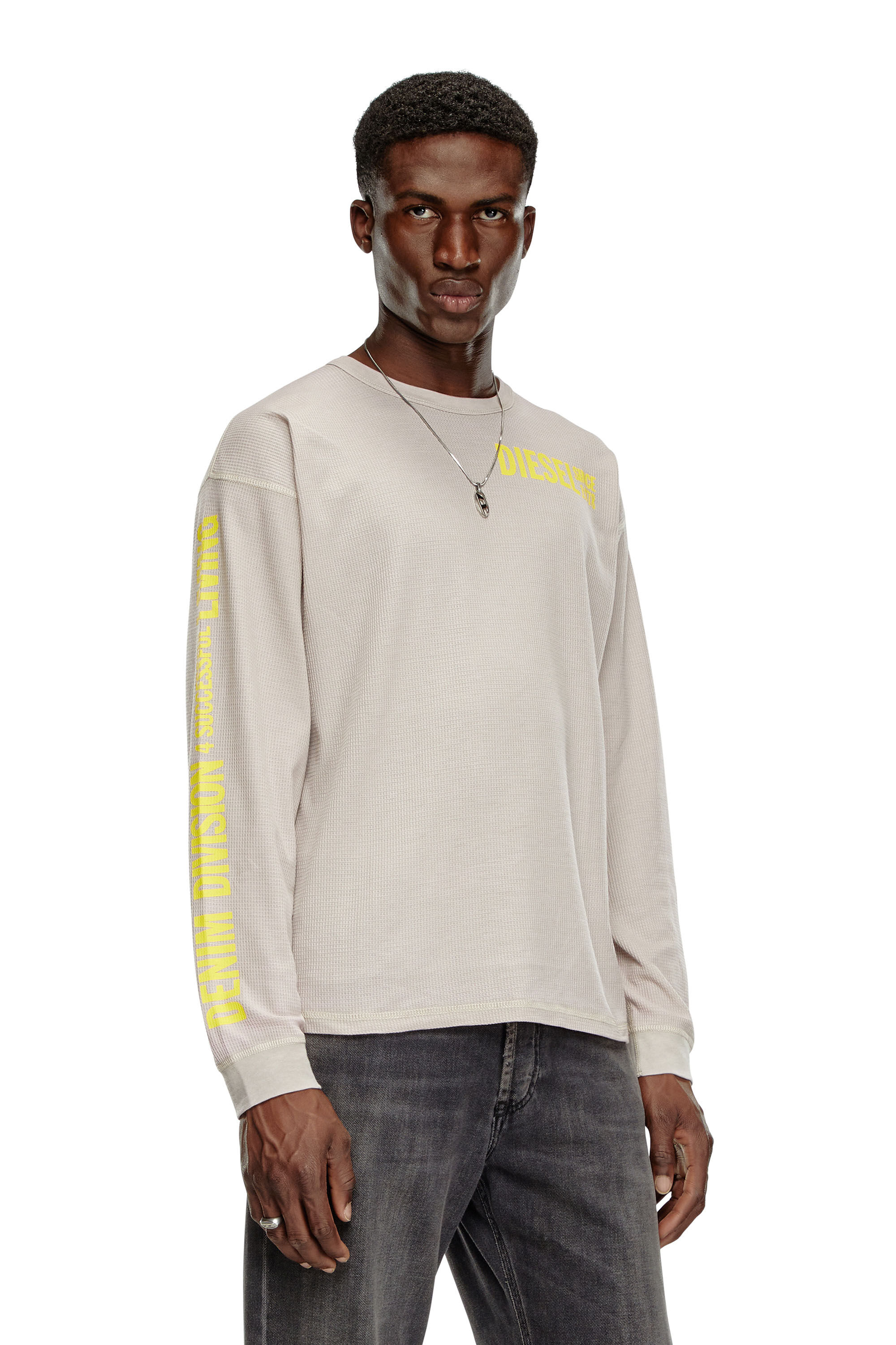 Diesel - T-BURNXT-LS, Male's Long-sleeve T-shirt in burnout waffle in フェースパウダー - 3