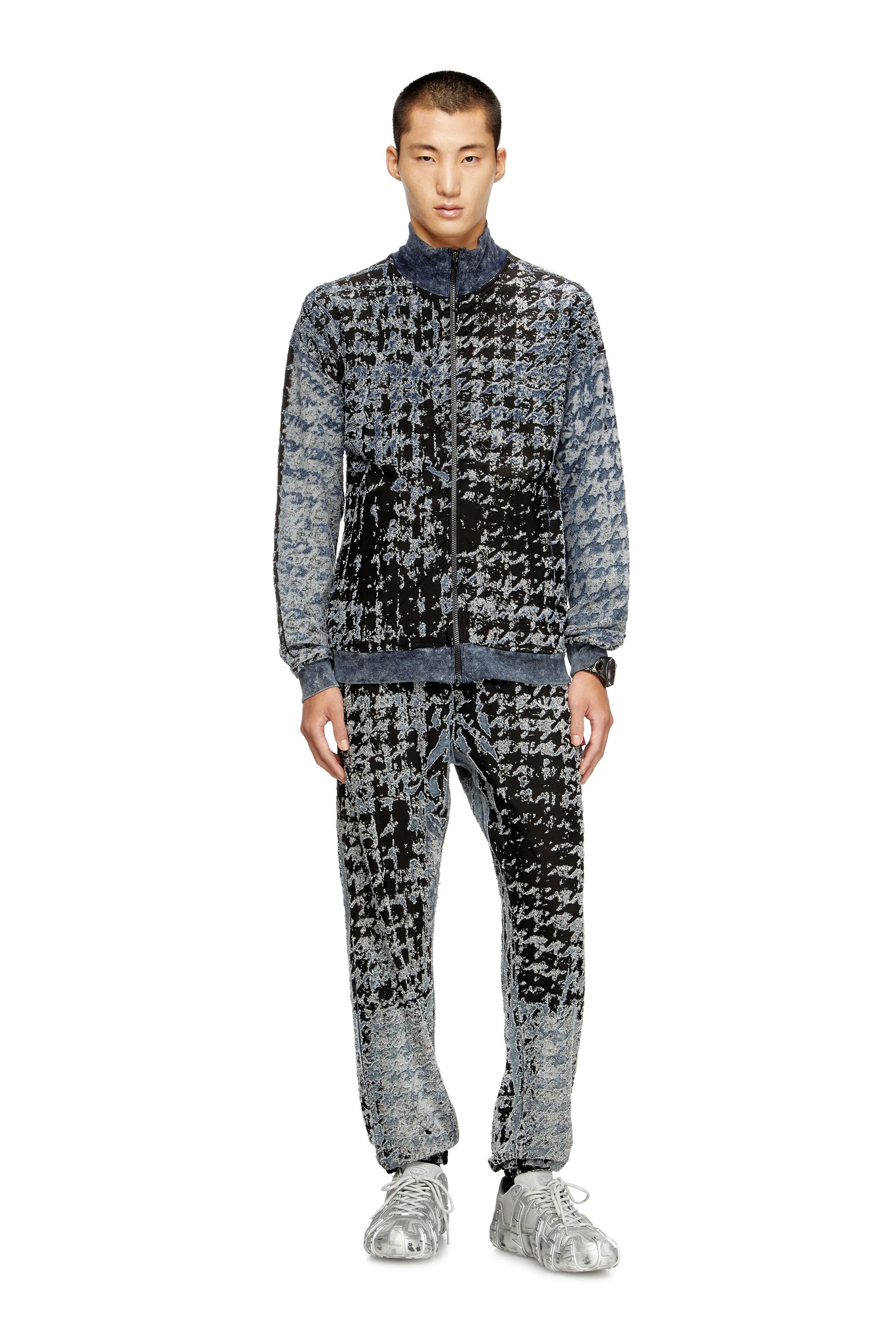 Diesel - P-LABIS, Male's Elasticated pants in devoré houndstooth in ブラック/ホワイト - 4