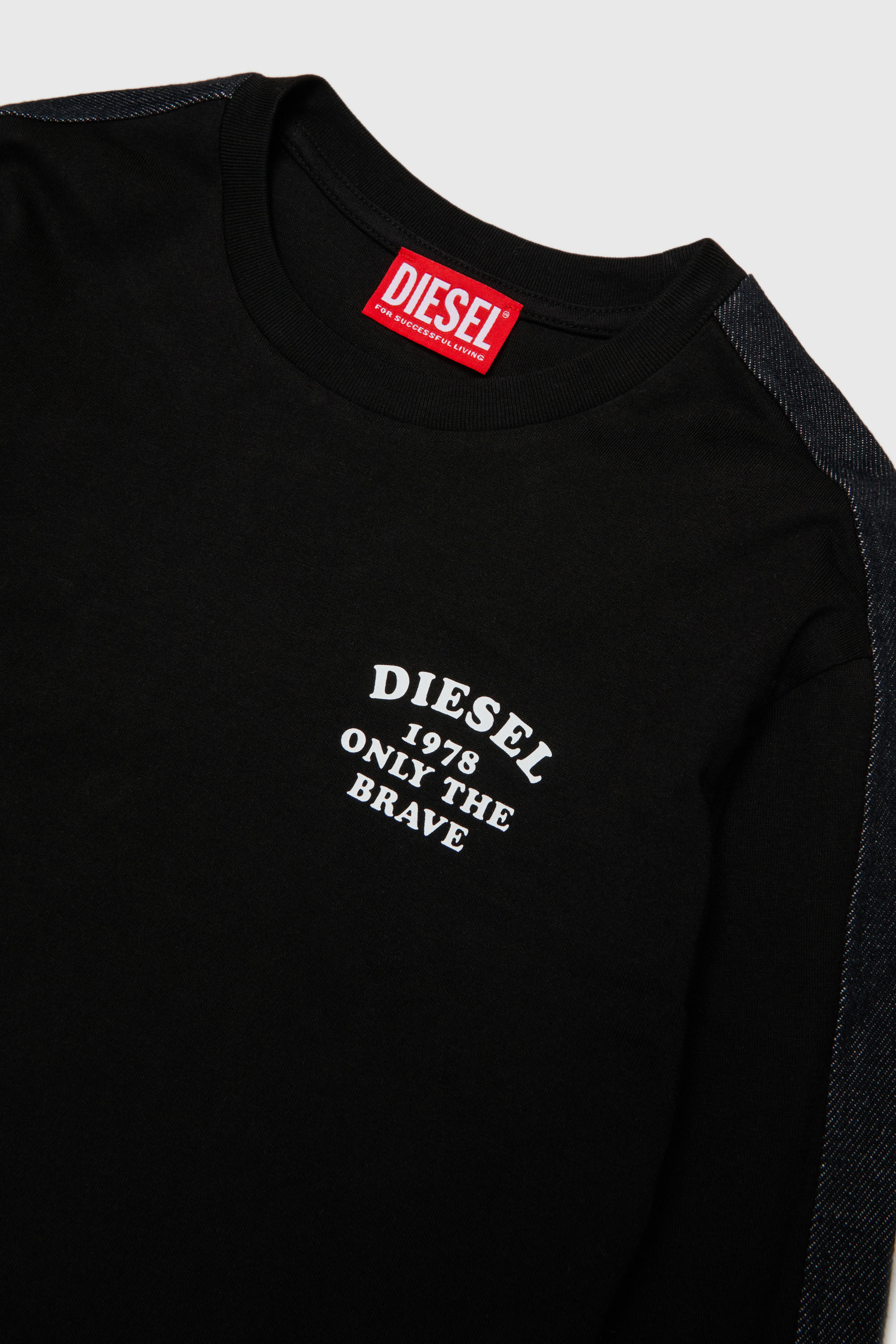 Diesel - TEAN OVER, Male's Tシャツ in ブラック - 3