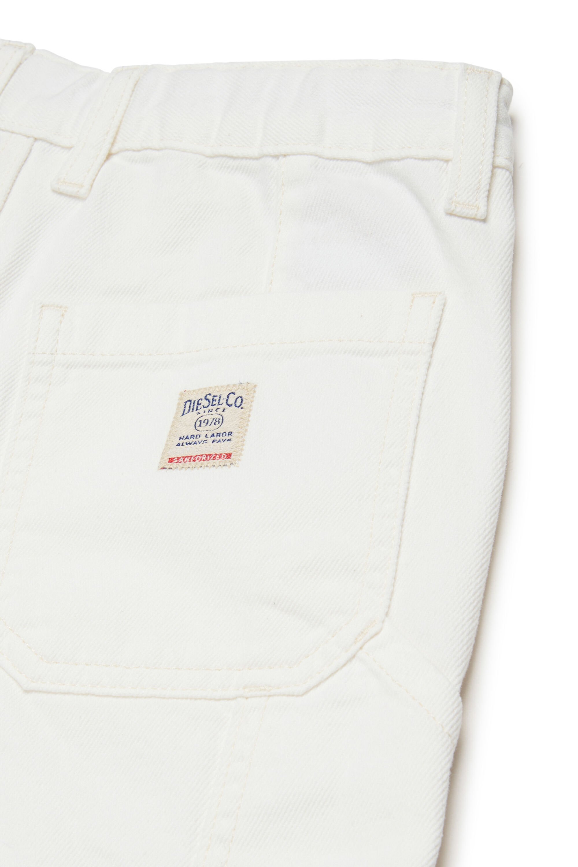 Diesel - D-BART-SHORT-J, Male's デニムショートパンツ in ホワイト - 4