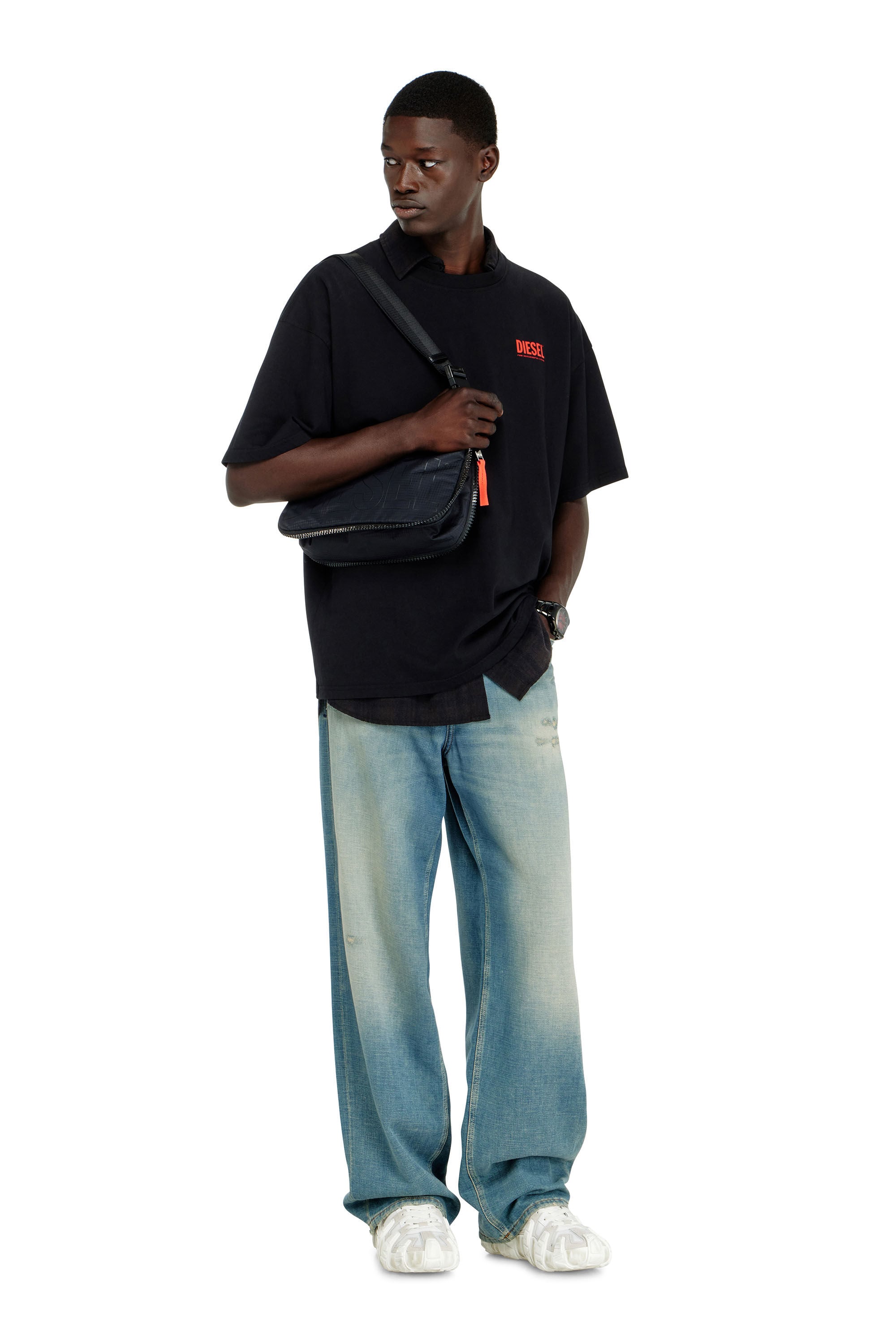 Diesel - T-BOXT-BISK, Male's Tシャツ in ブラック - 1
