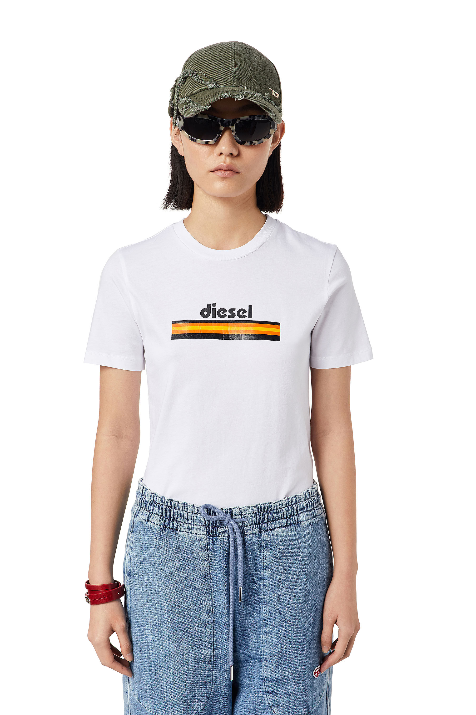 Diesel - T-REG-C26, Female's 半袖 Tシャツ in ホワイト - 3