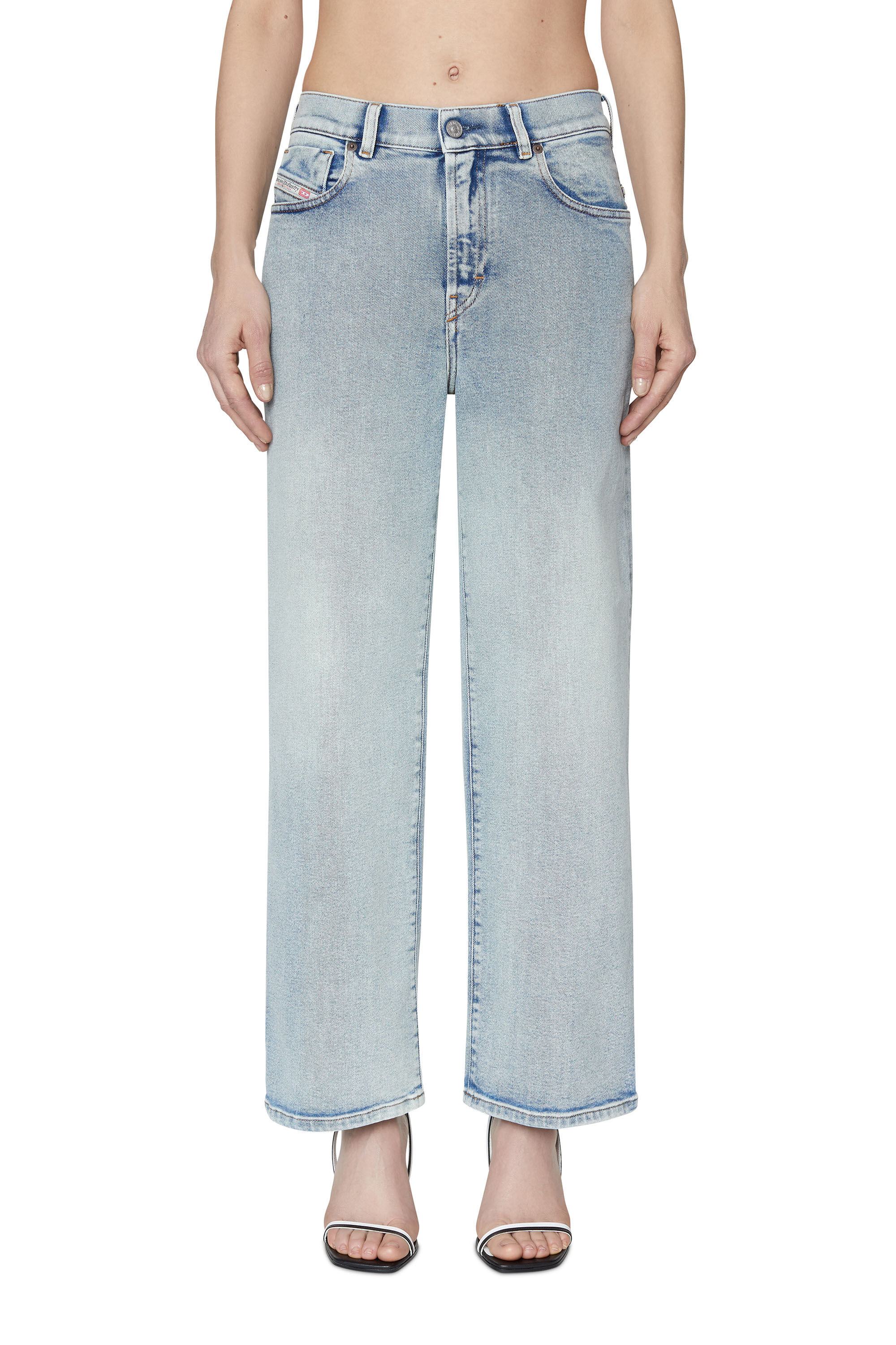 Diesel - Bootcut and Flare Jeans 2000 Widee 09C08, Female's ブーツカットフレア Jeans - 2000 Widee in ライトブルー - 3