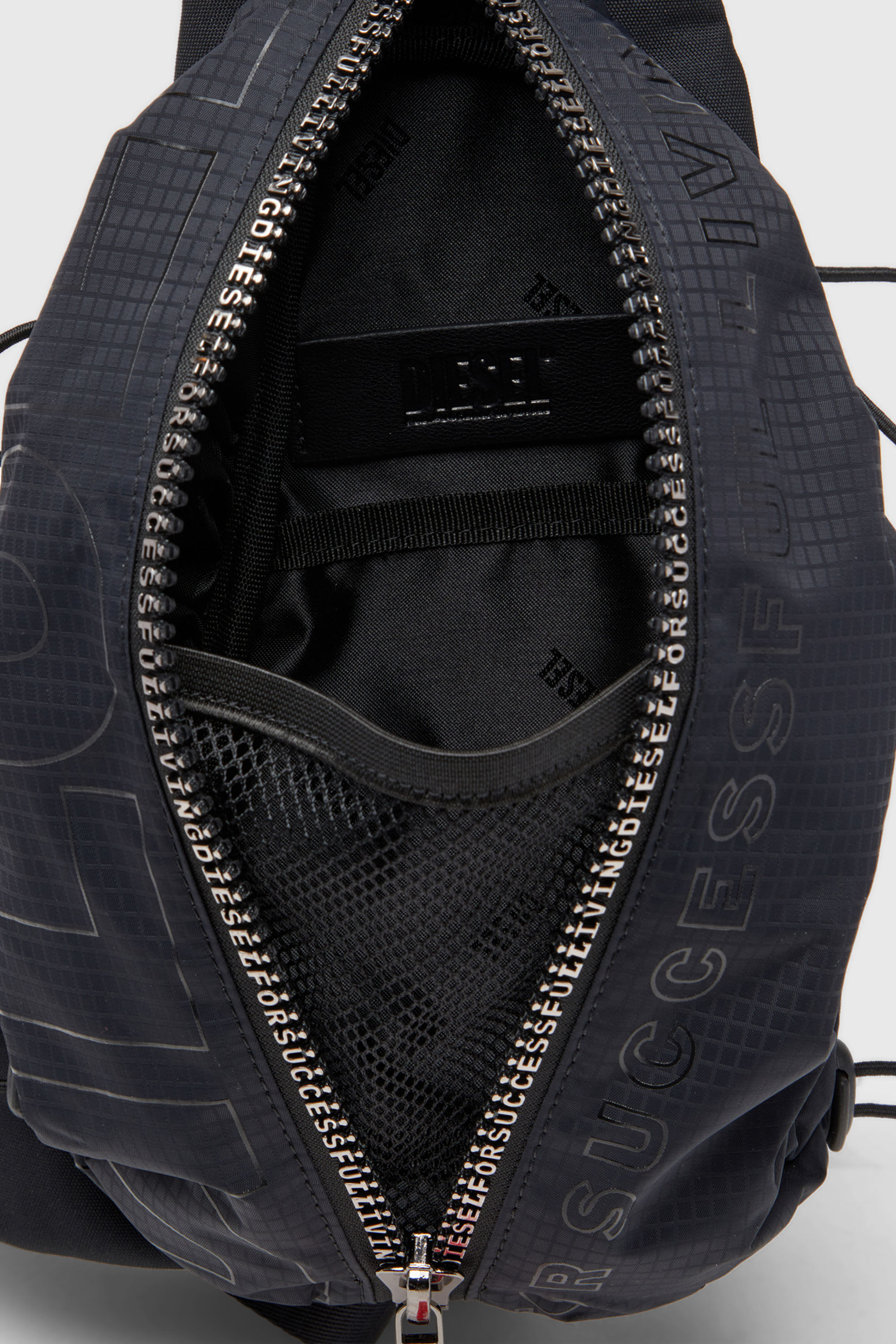 ZIP-D CROSSBODY X Zip-D-Sling bag in check-jacquard shell