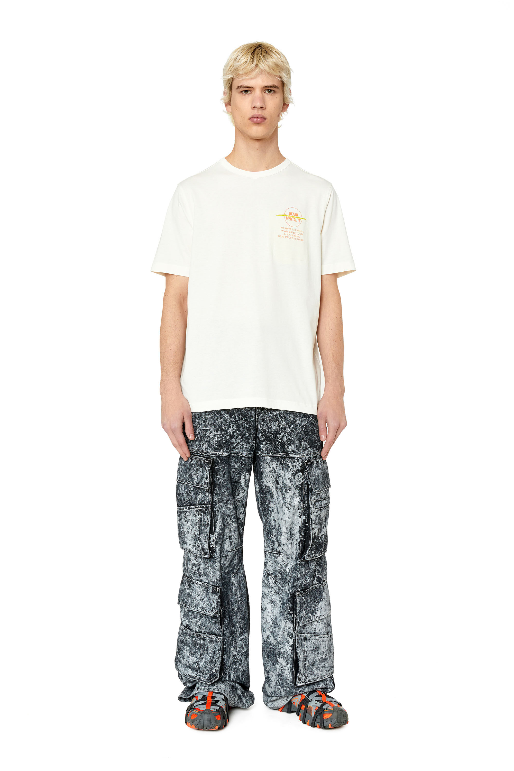 Diesel - T-POUCH, Male's Tシャツ ヨーク パフプリント バックプリント in ホワイト - 1